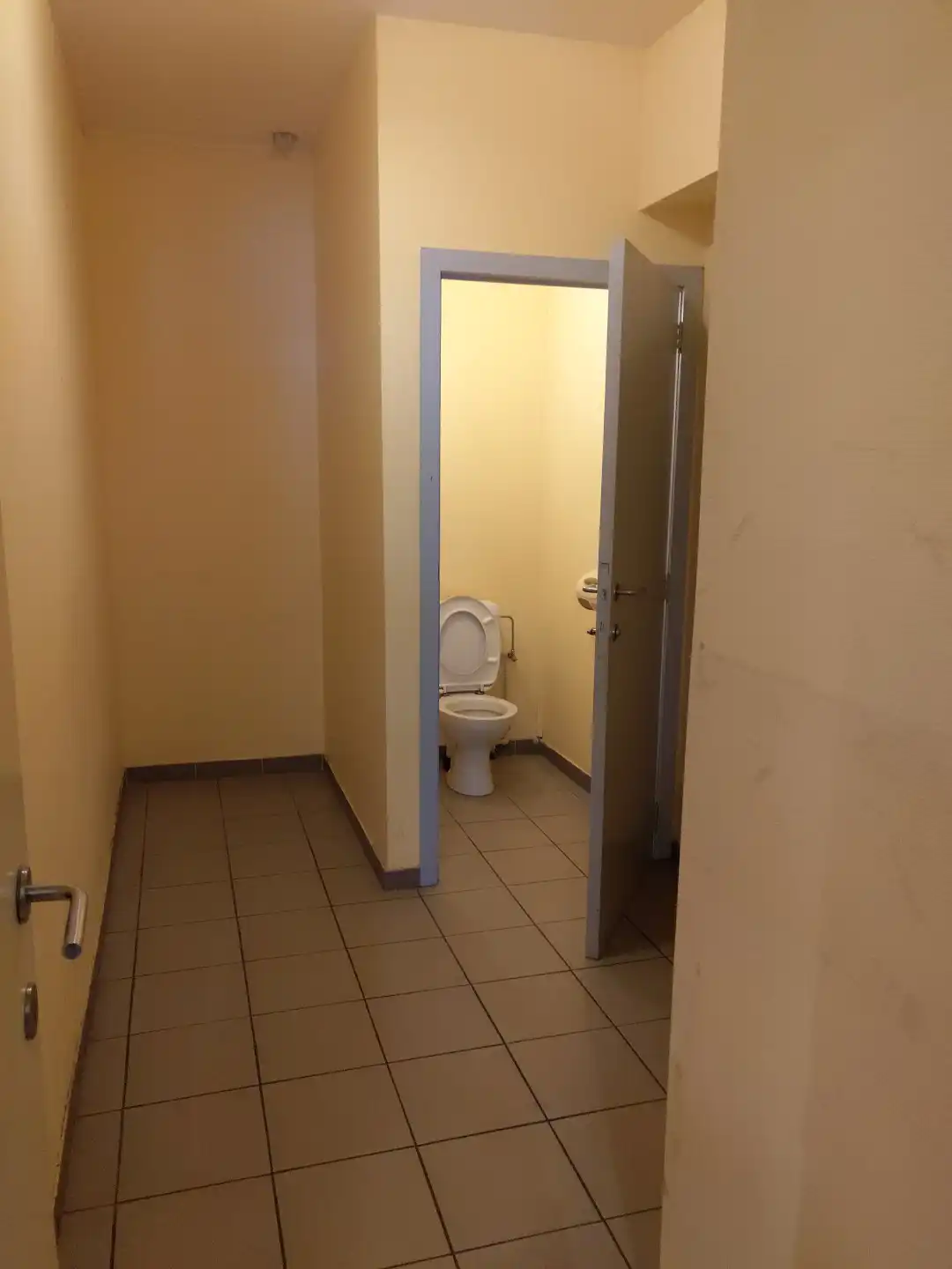 Kantoor- of winkelruimte in Heist aan zee! foto 11