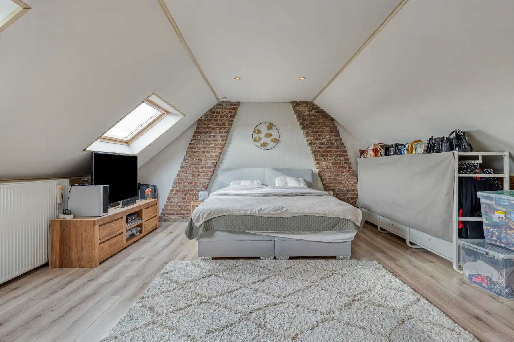 Instapklare woning met 3 slaapkamers en ruime tuin foto 15