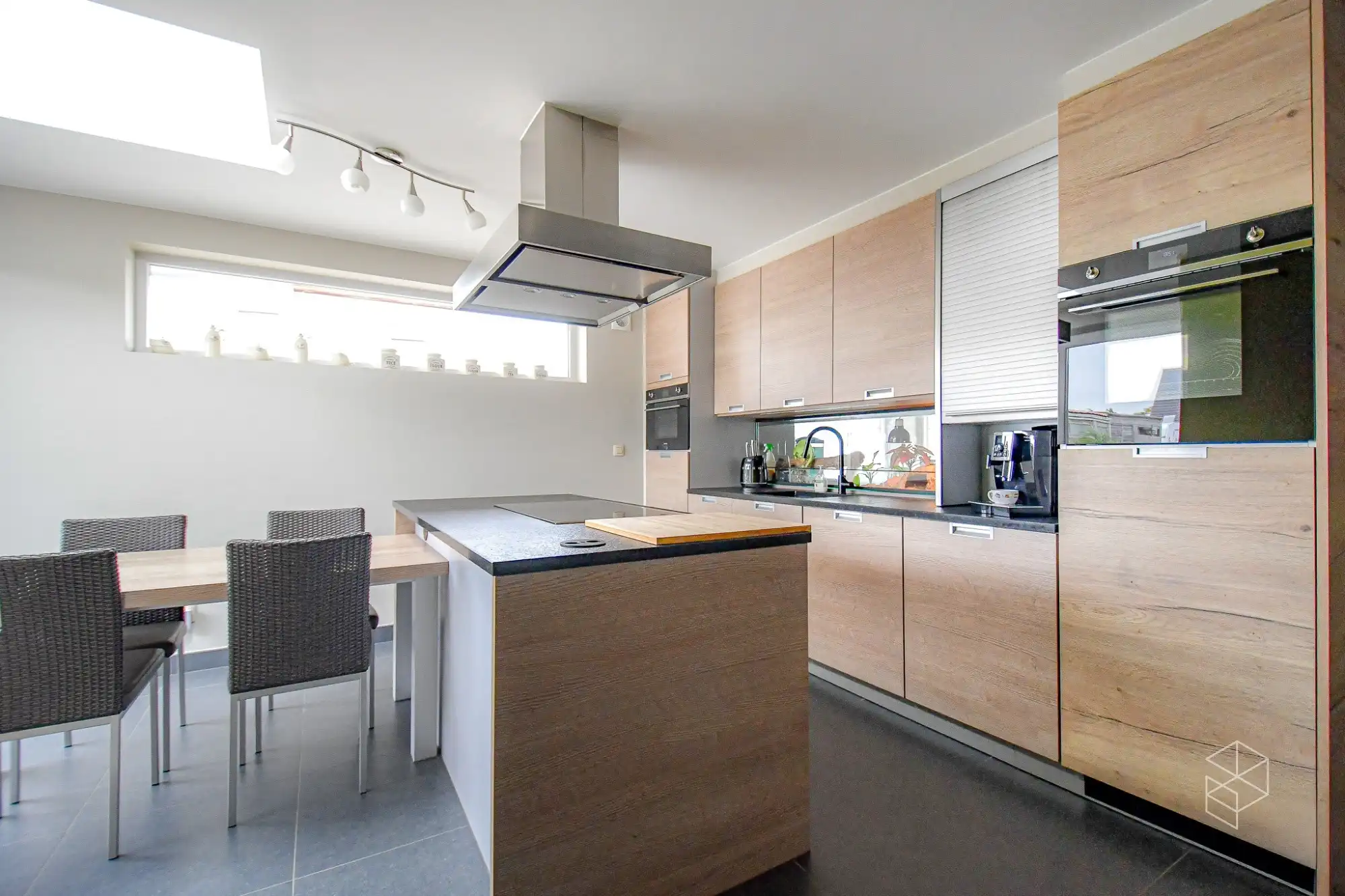 UITSTEKEND GELEGEN WONING met GROTE TUIN op 1015m2 foto 9