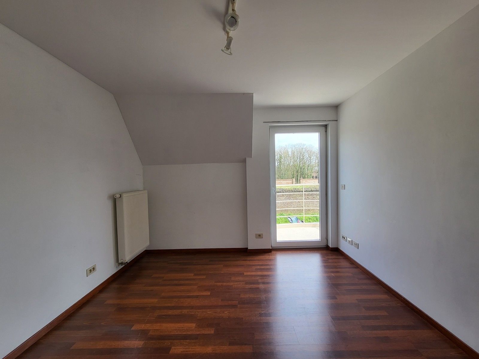 Triplexwoning gelegen nabij het park van Poeke foto 9