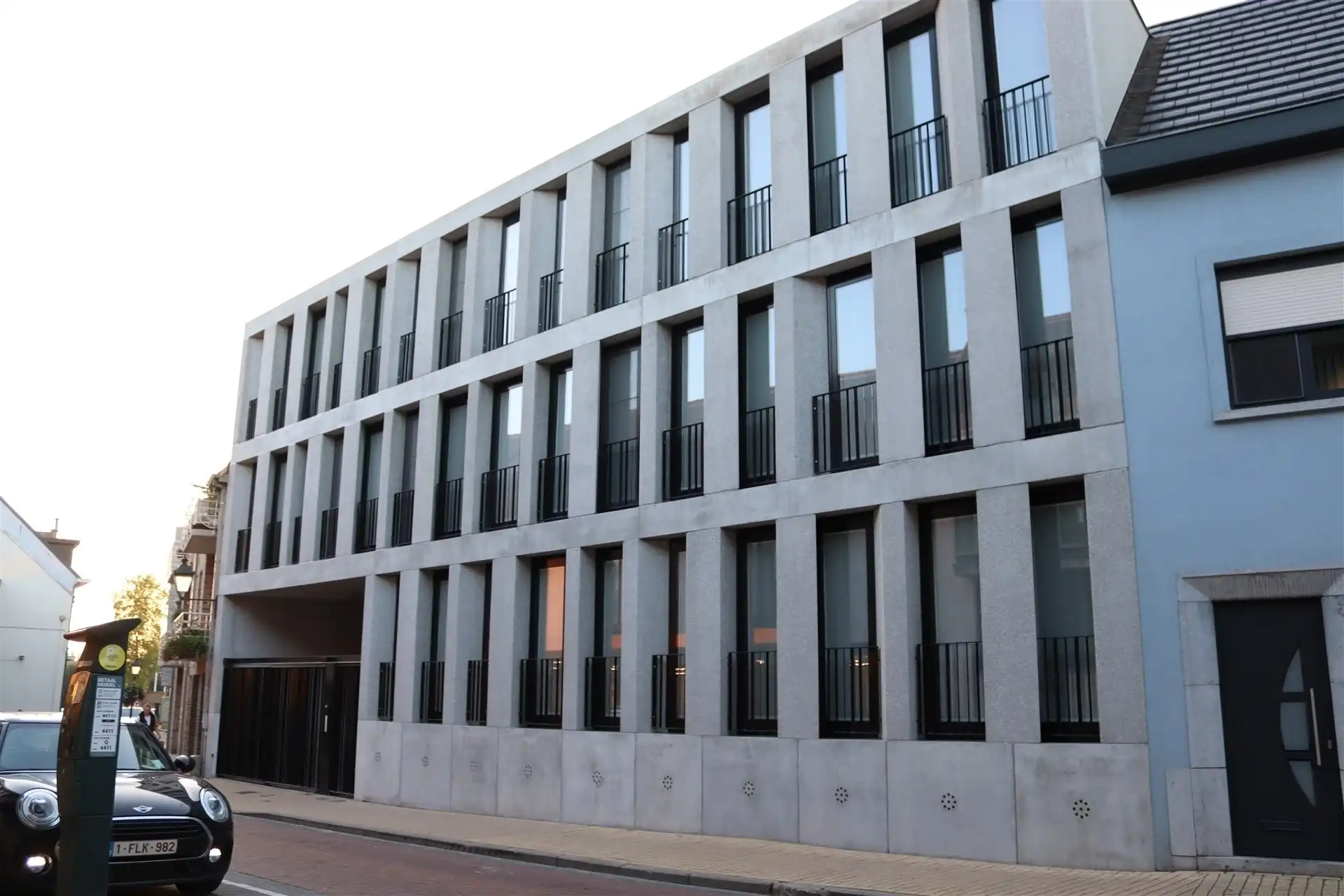 Exclusieve moderne woning met gemeenschappelijke binnentuin en ondergrondse autostaanplaats.  foto 21