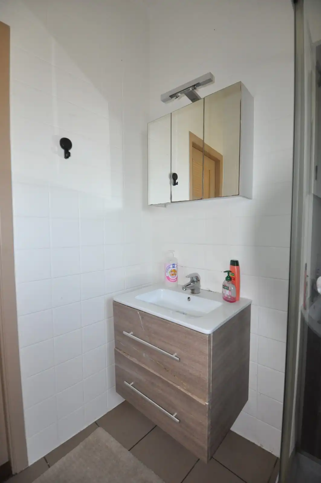 Bel-etage met 2 slaapkamers en aangenaam dakterras foto 12