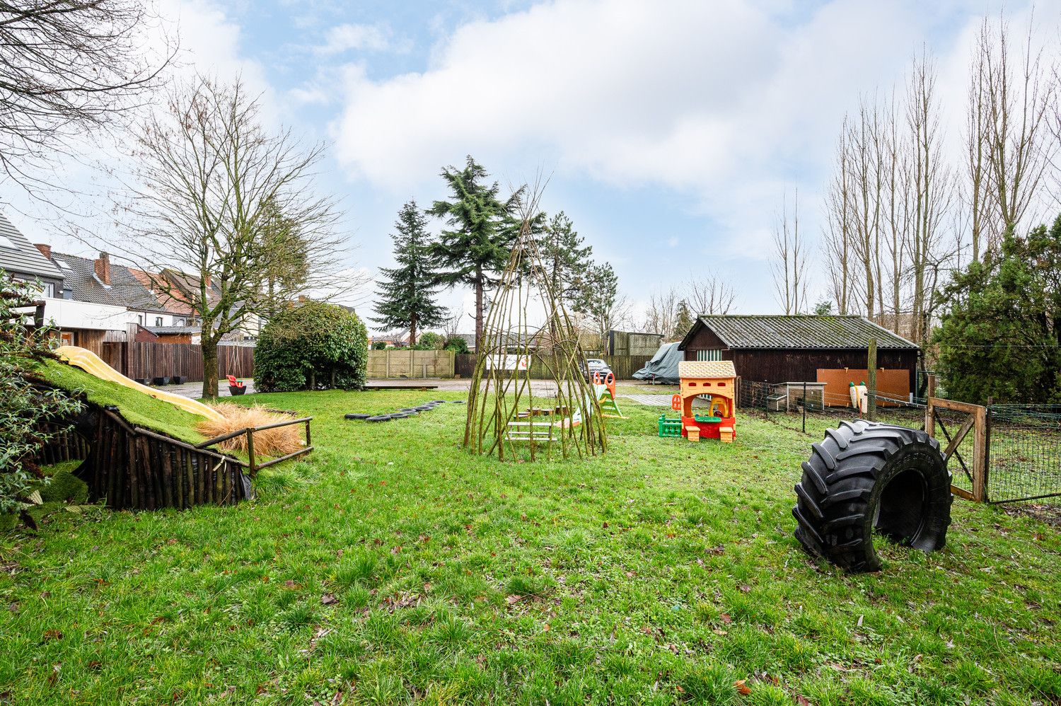 Ruime stadwoning met  verrasend grote tuin net buiten het centrum foto 22