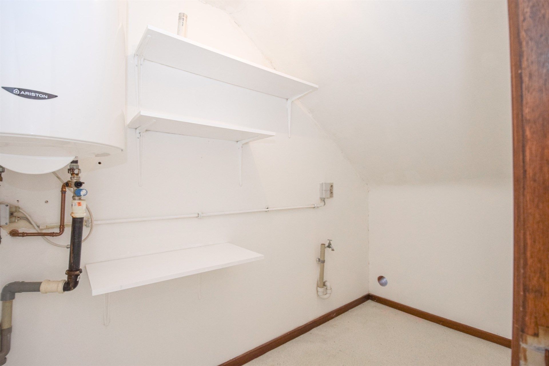 Uitstekend gelegen opbrengsteigendom bestaande uit handelsgelijkvloers + duplex appartement foto 16