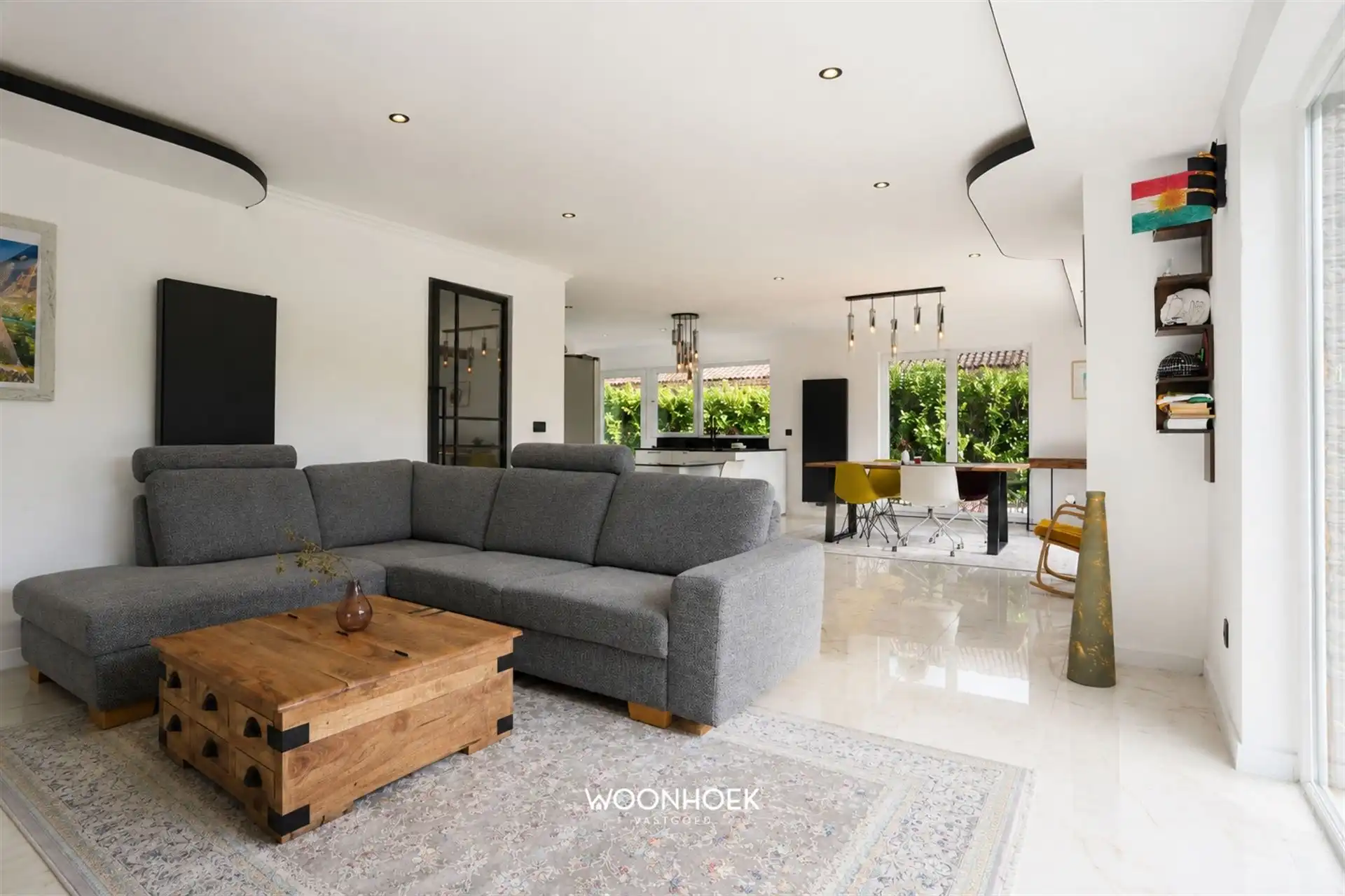 Gerenoveerde villa met bureau en 6 slaapkamers! foto 7