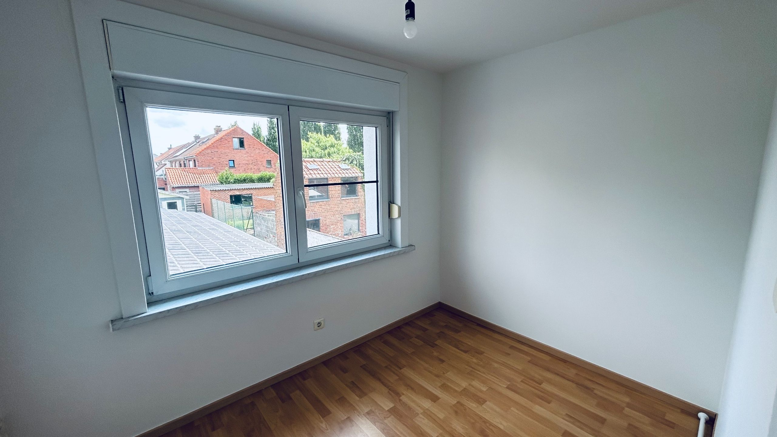 Ruime instapklare woning in rustige buurt foto 12