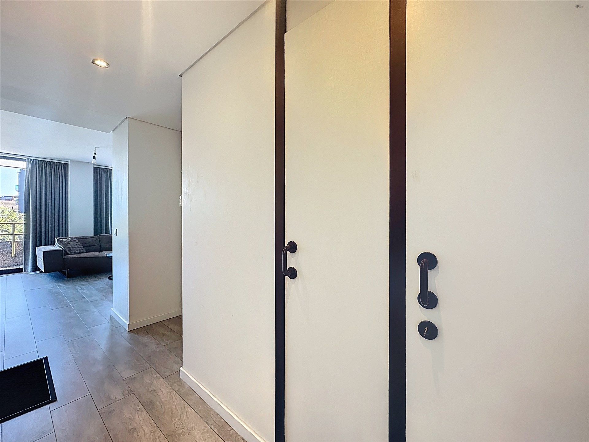 Recent appartement met 2 slaapkamers, 2 terrassen en een grote gemeenschappelijke tuin op toplocatie! foto 6