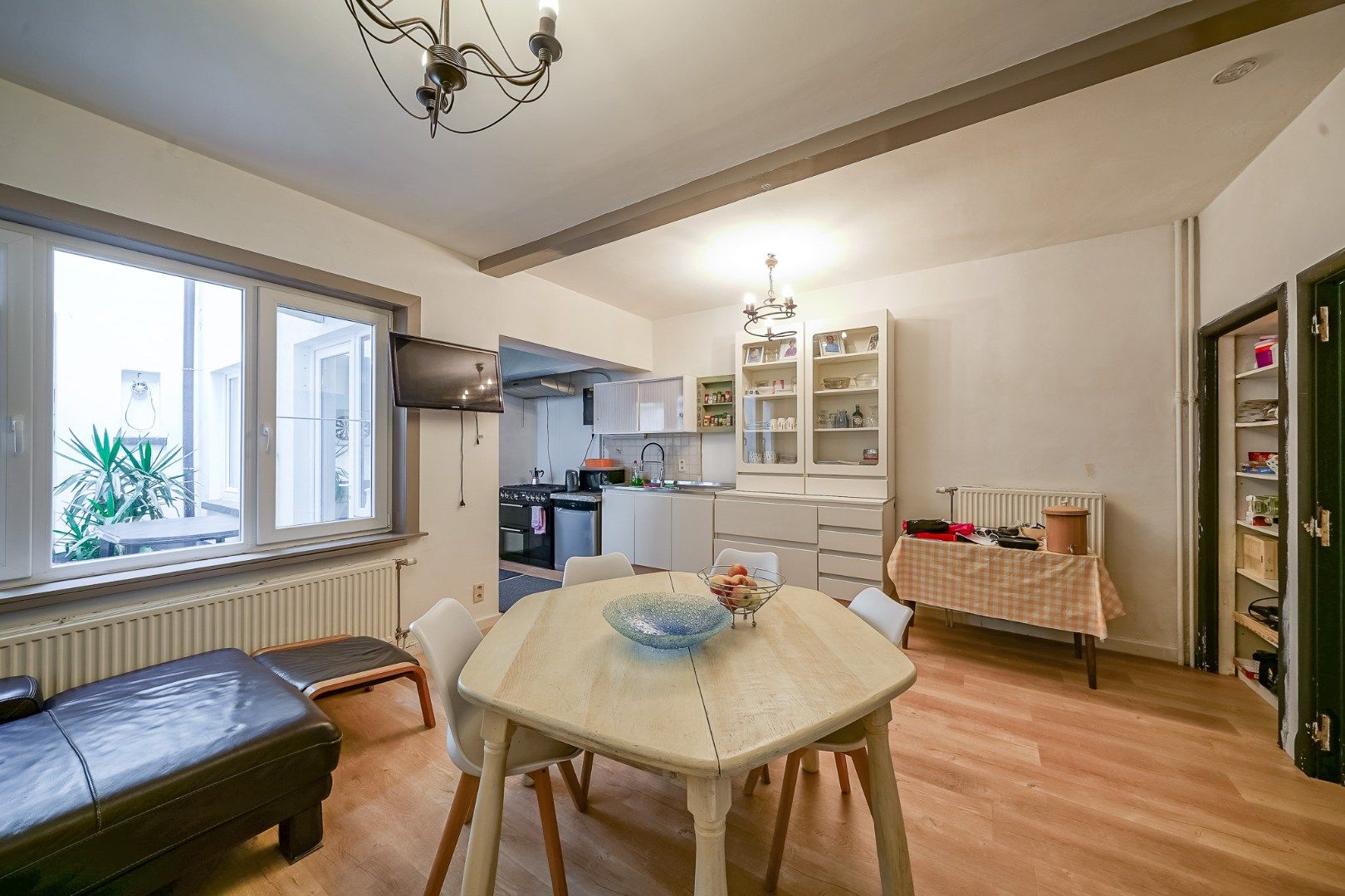 Verder af te werken woning met 5 slaapkamers in centrum Oostende foto 4