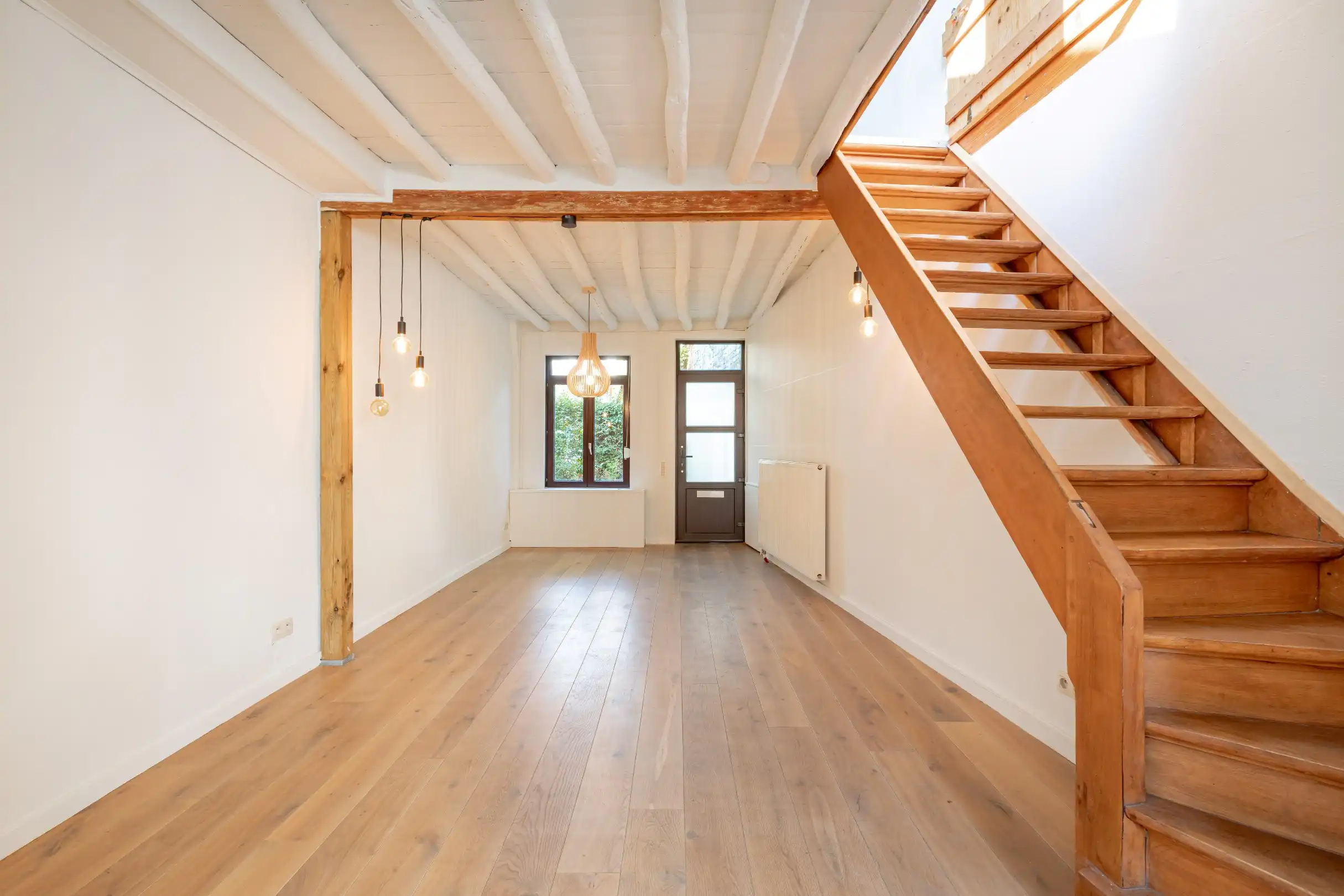 Leuke rijwoning op idyllische stadslocatie foto 4