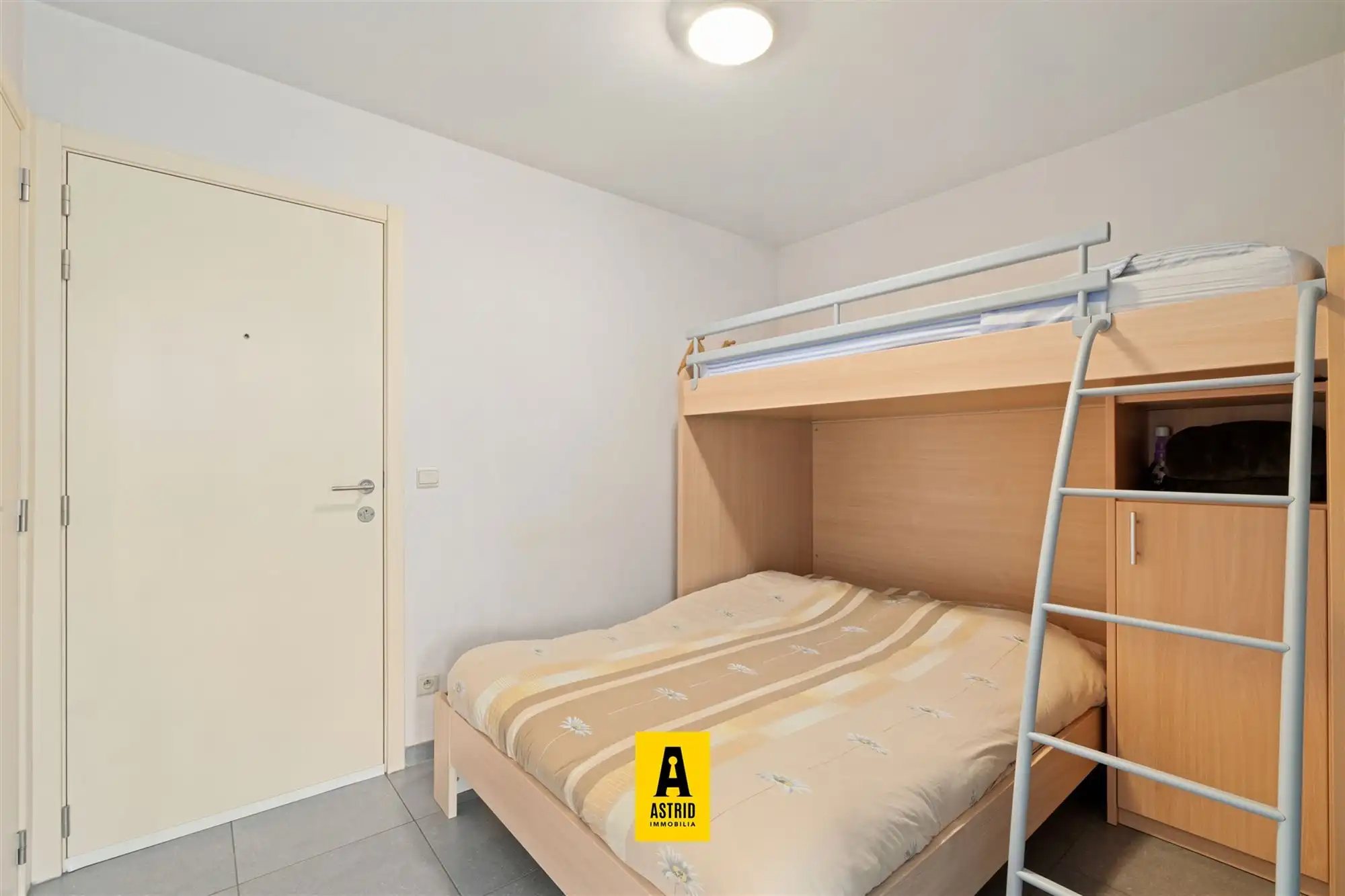 Studio met aparte slaaphoek op topligging! foto 9