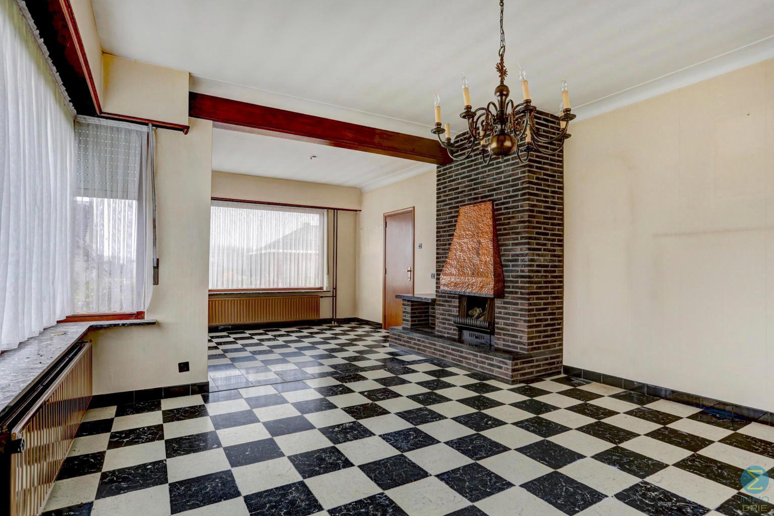 Te renoveren woning met potentieel, 4 ruime slpks op 898m² foto 6