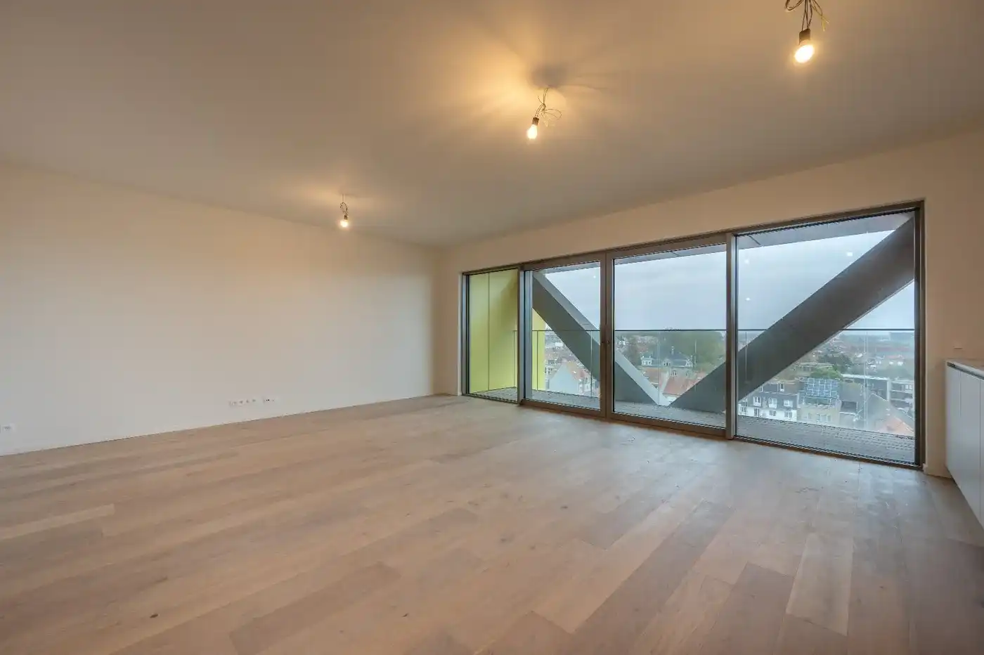 Lichtrijk appartement op de 7e verdieping met een ruim terras en een prachtig open uitzicht foto 4