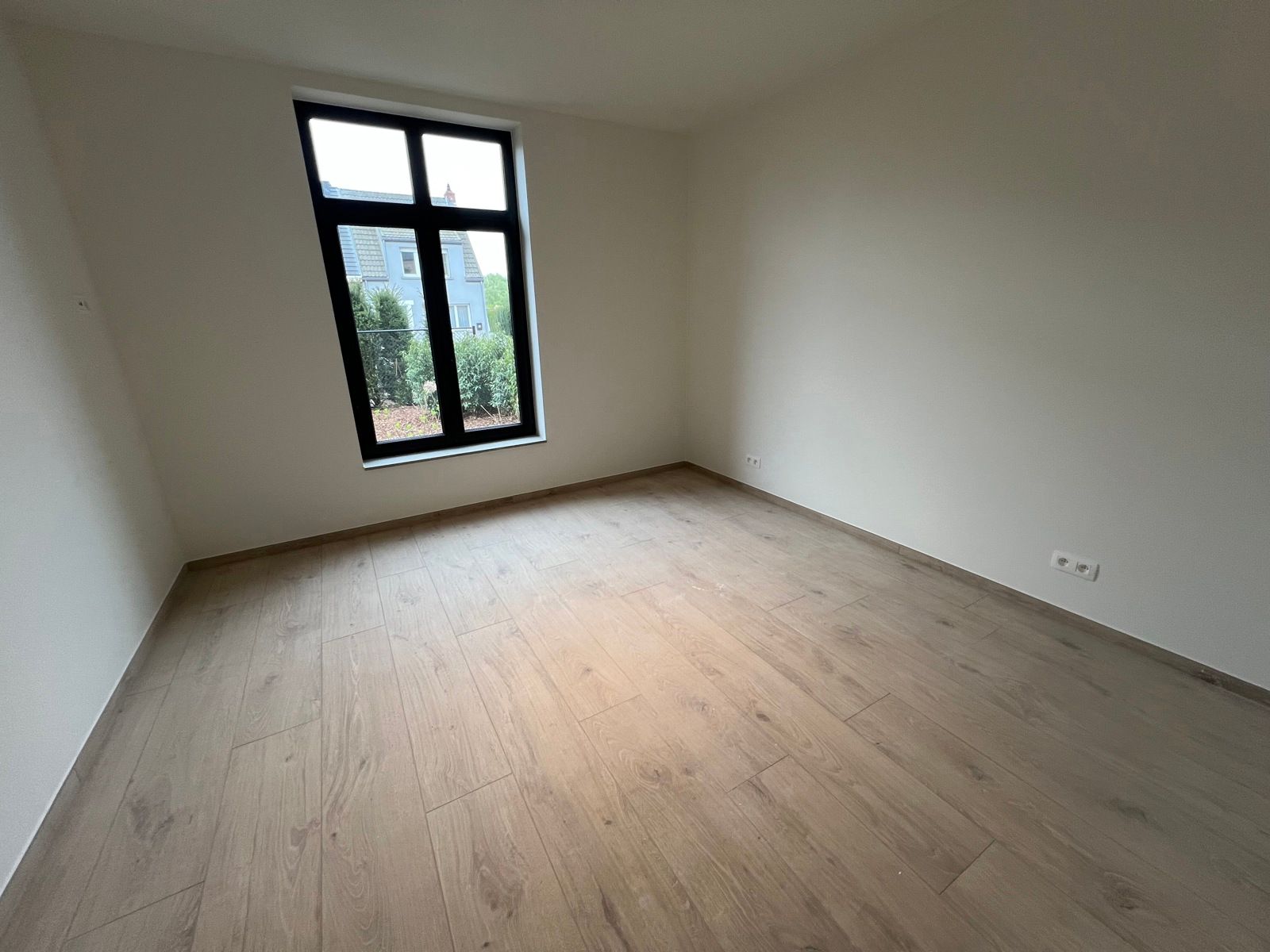 Luxueus app (131m²) met 2 slpk + bureau, terras en parking foto 13