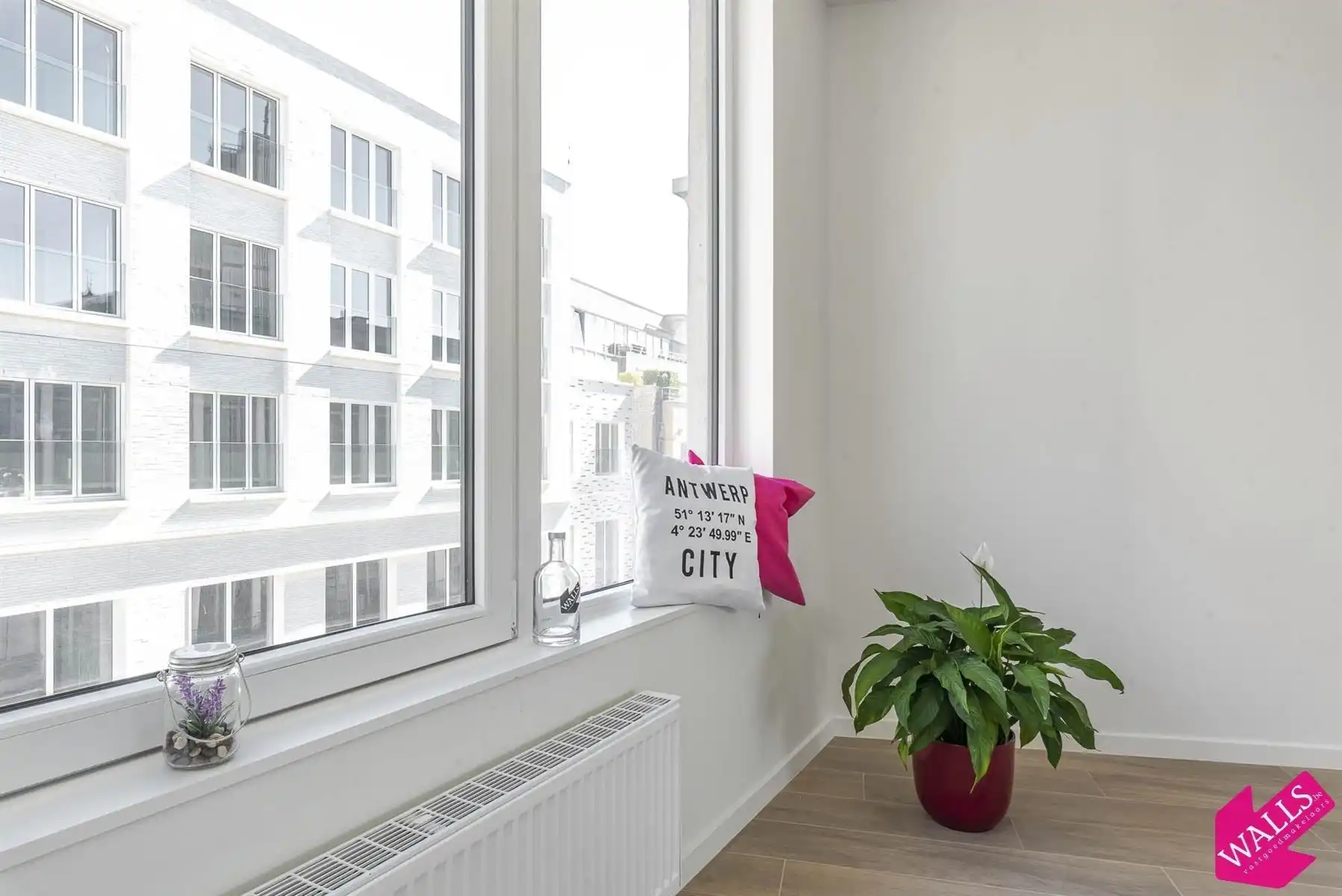Luxueus gerenoveerd appartement op topligging foto 3