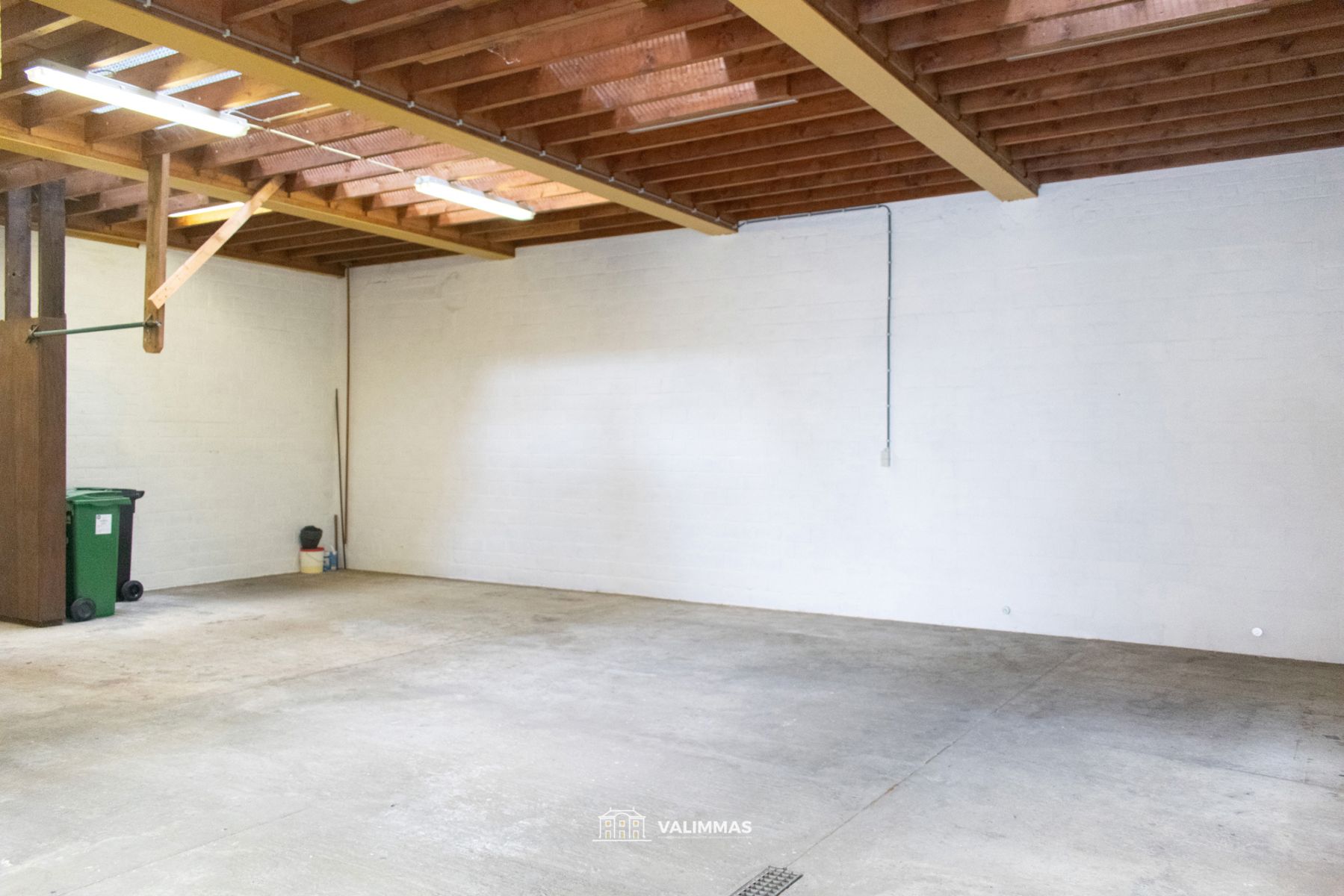 Zeer ruime (kangoeroe-)woning met parking en atelier/opslag foto 17