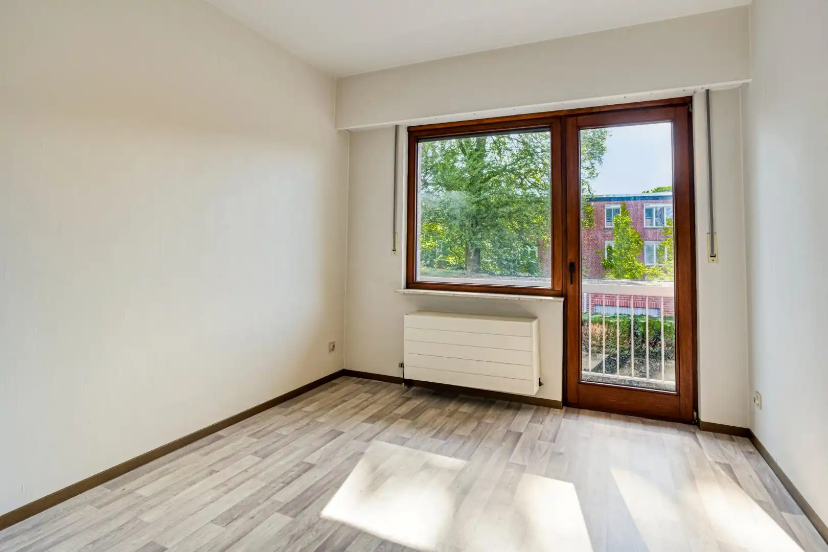 Comfortabel 2 slpk appartement met terras en garage foto 16