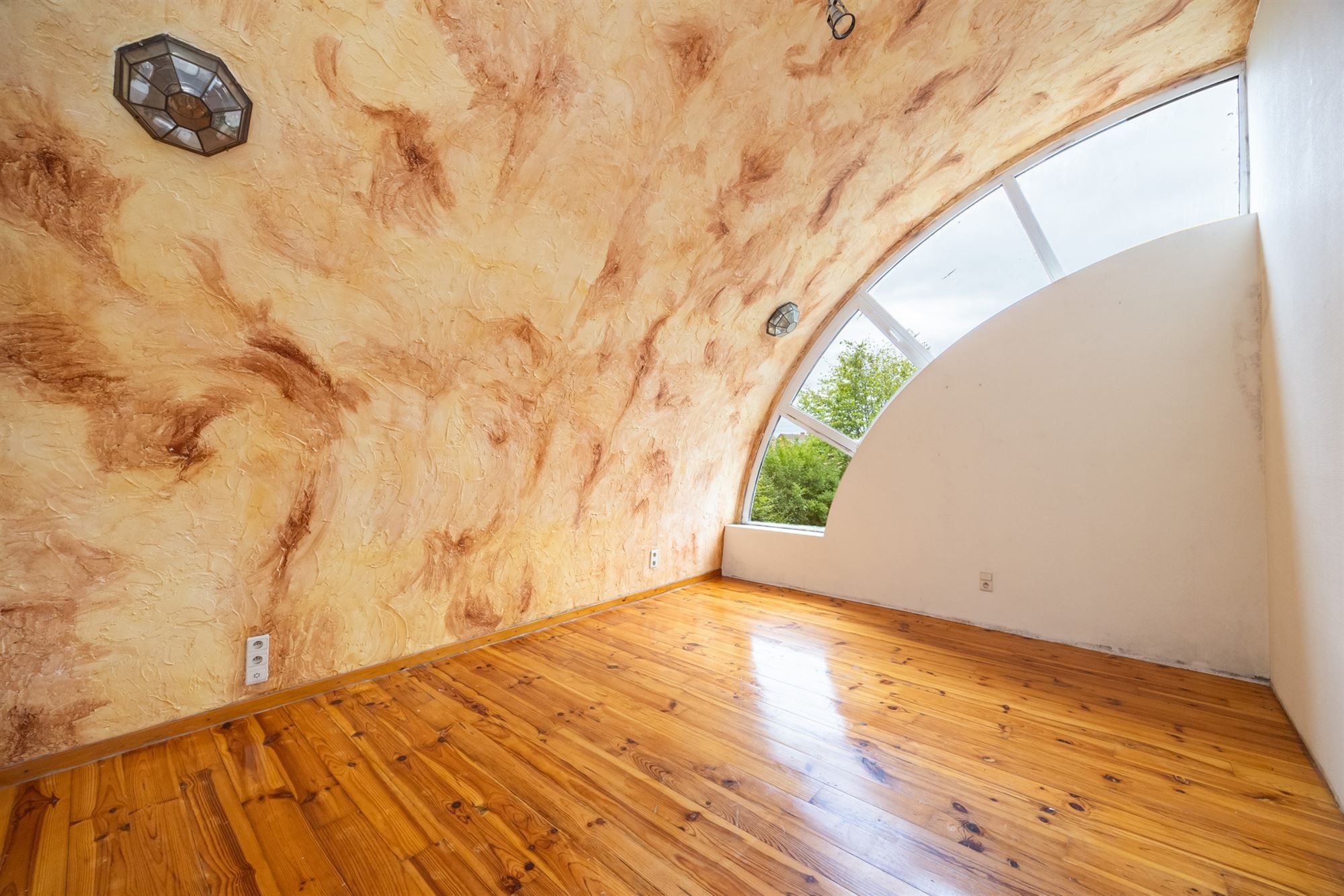 Lichtrijk op te frissen woning op 11a60ca foto 26