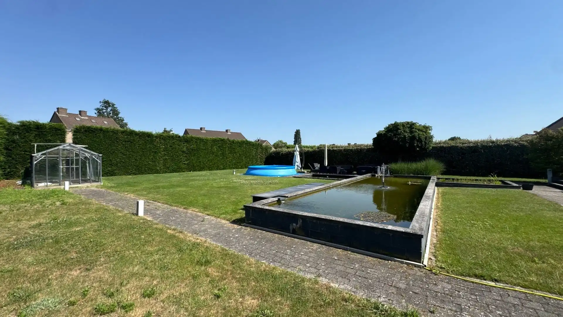 Vrijstaande gelijkvloerse woning op een perceel van 18a30ca. foto 29