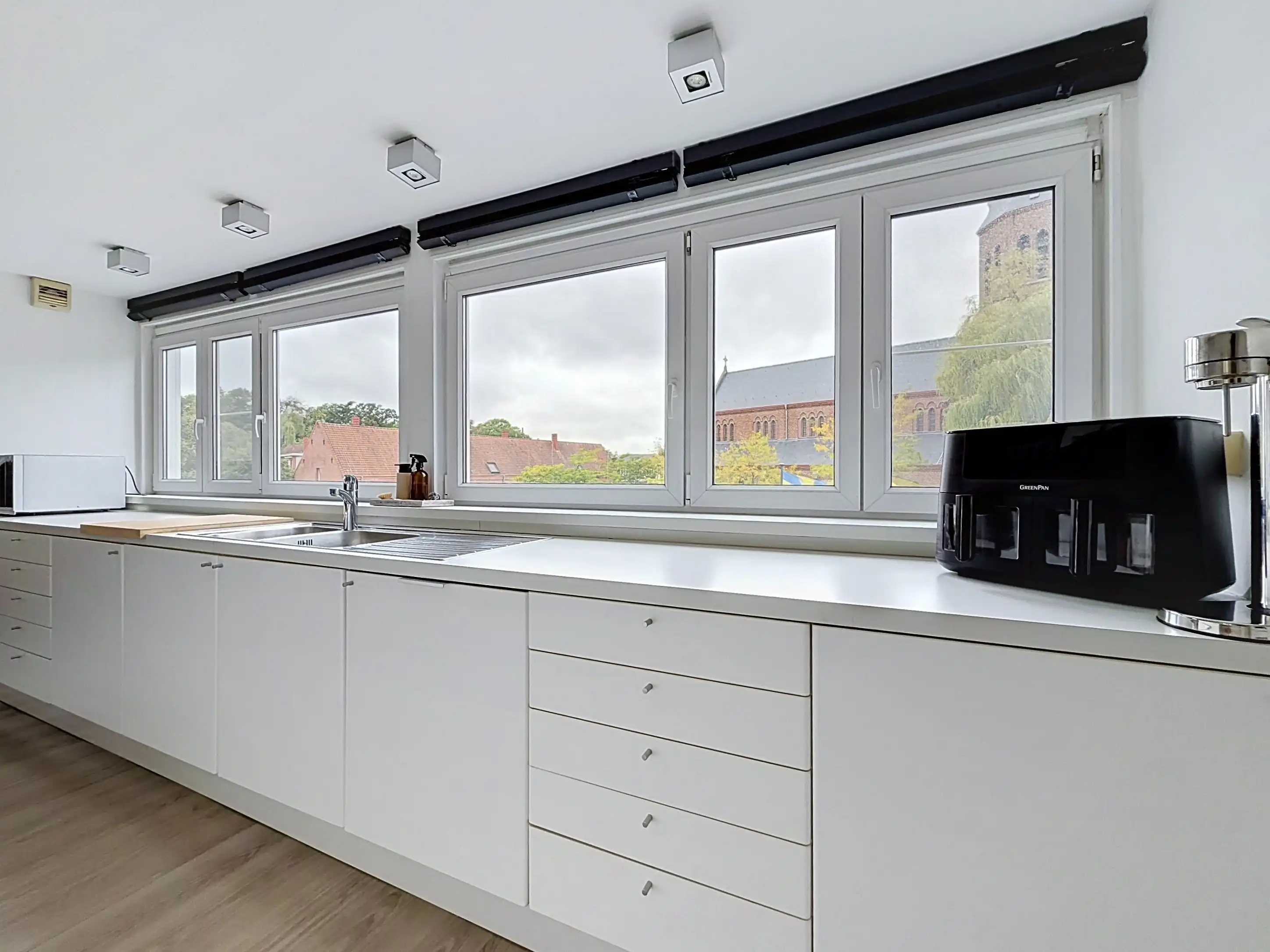Stijlvol appartement te koop in Marke met 2 slaapkamers, moderne keuken en een comfortabele indeling! foto 9