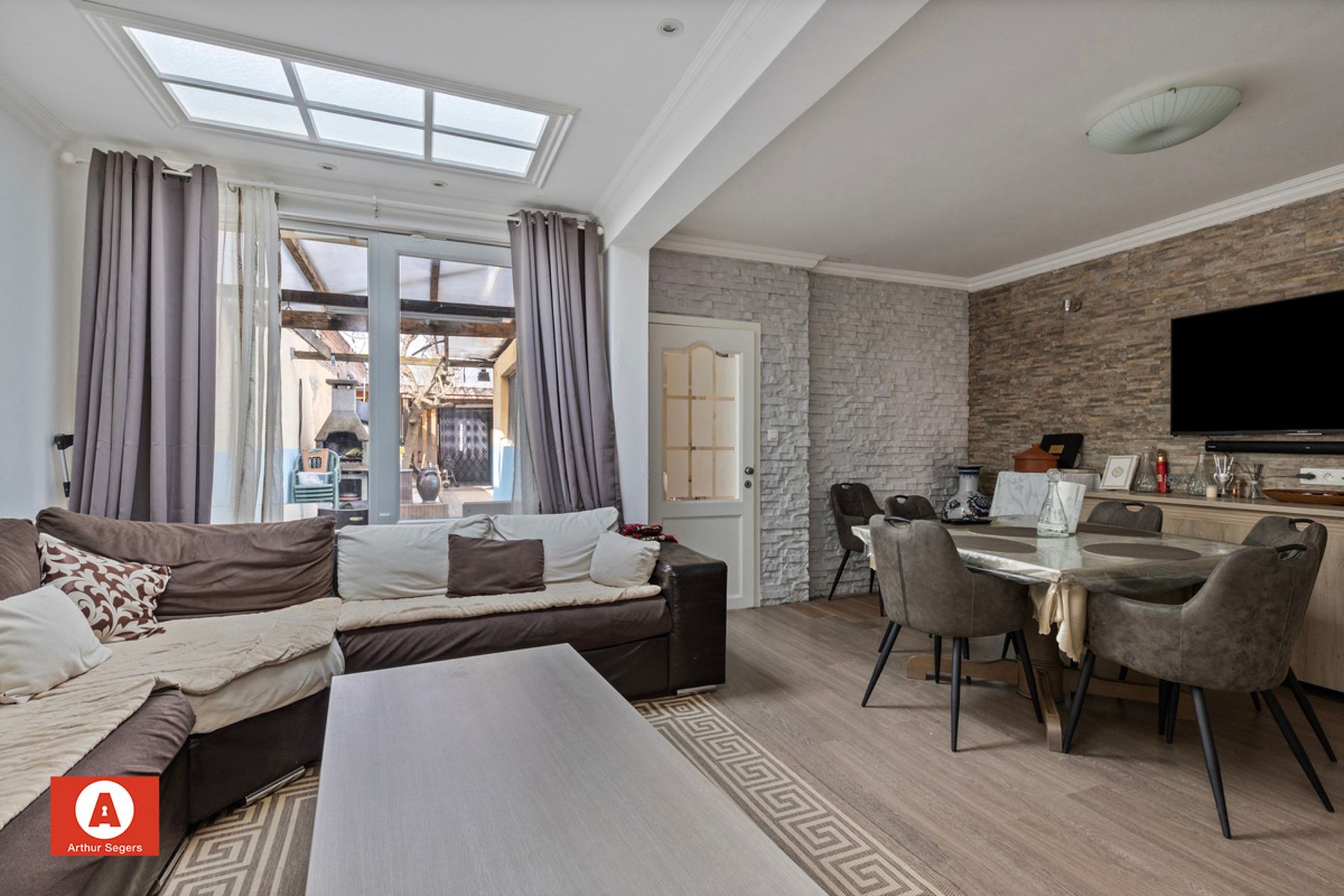6 slaapkamers: ruime gezinswoning centrum Lebbeke. foto 6