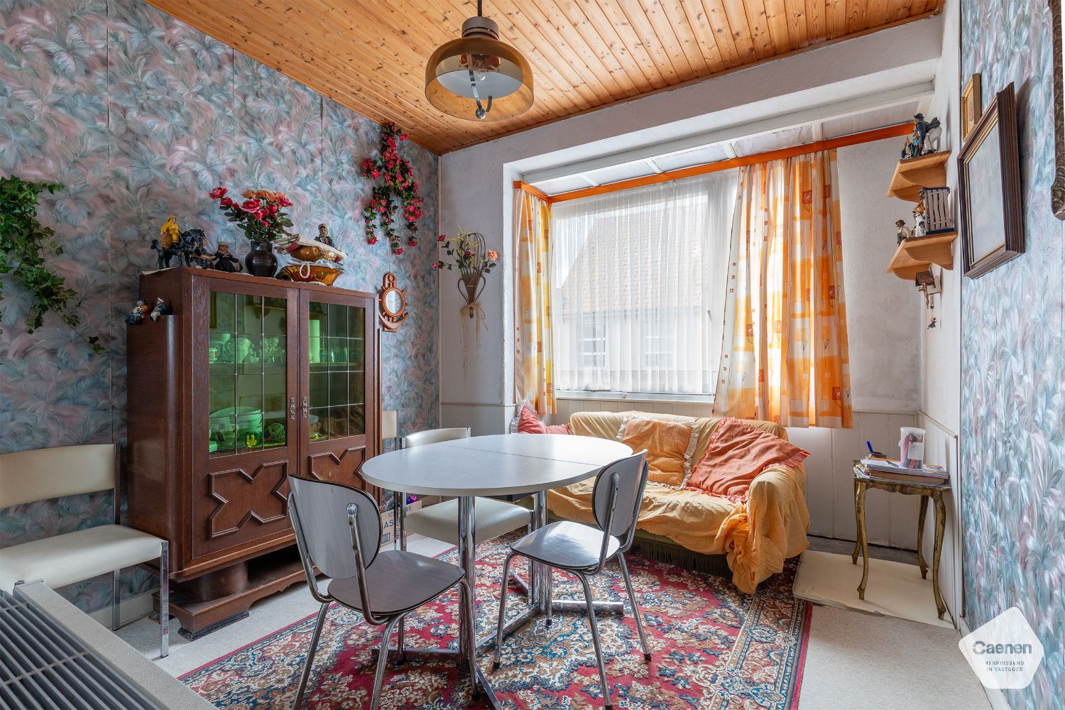 Hoofdfoto van de publicatie: Volledig te renoveren twee slaapkamer appartement vlakbij het centrum van Blankenberge
