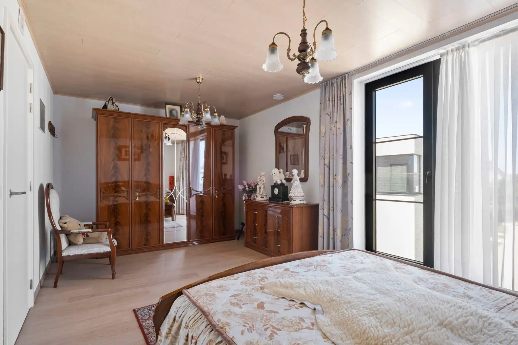 Recente gezinswoning op toplocatie in Oostende! foto 14