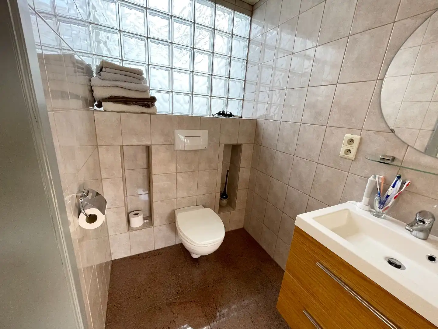 Instapklare 2 slpk-woning met tuin te Lisp foto 14