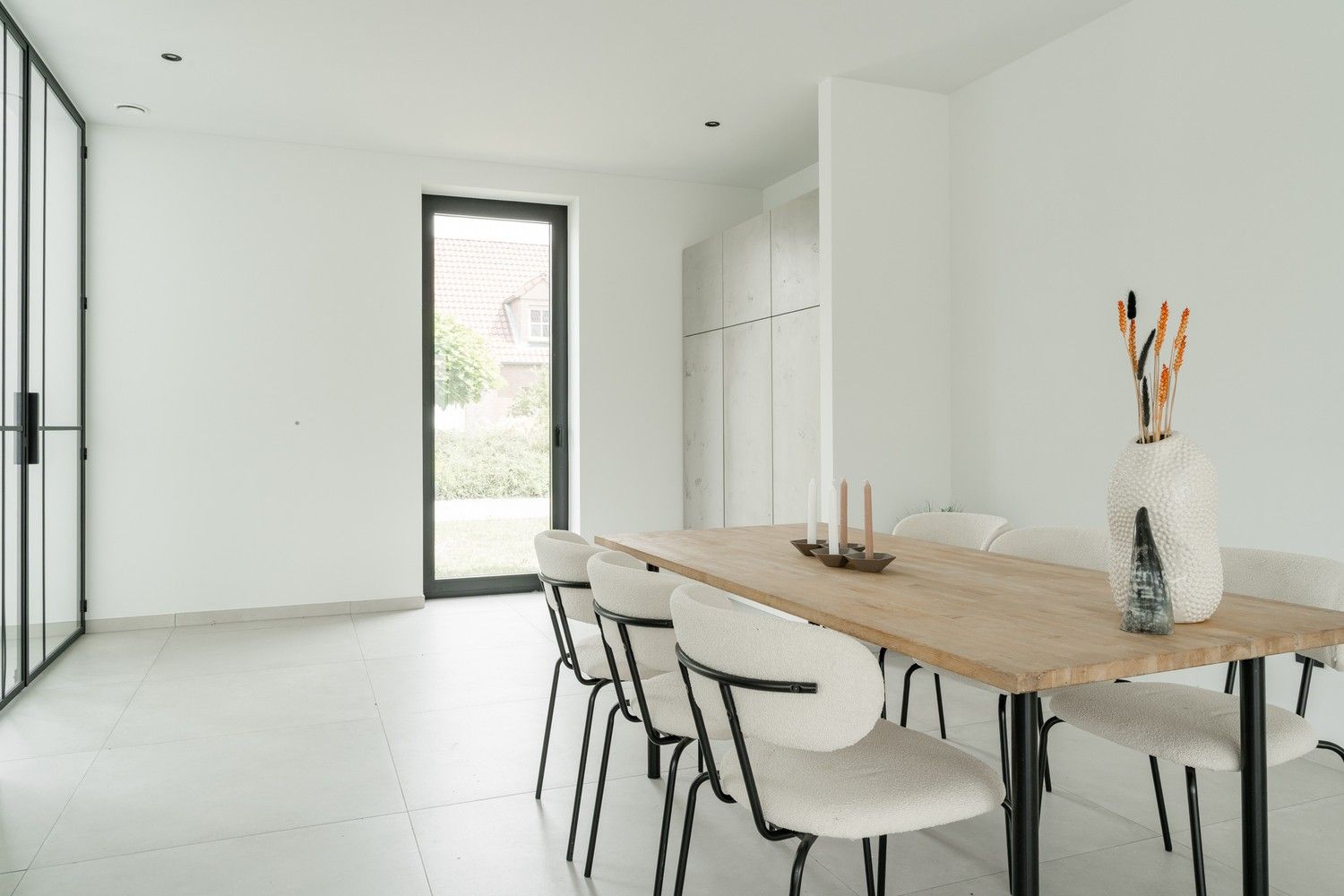Prachtige luxueuze villa met enorme raampartijen foto 18