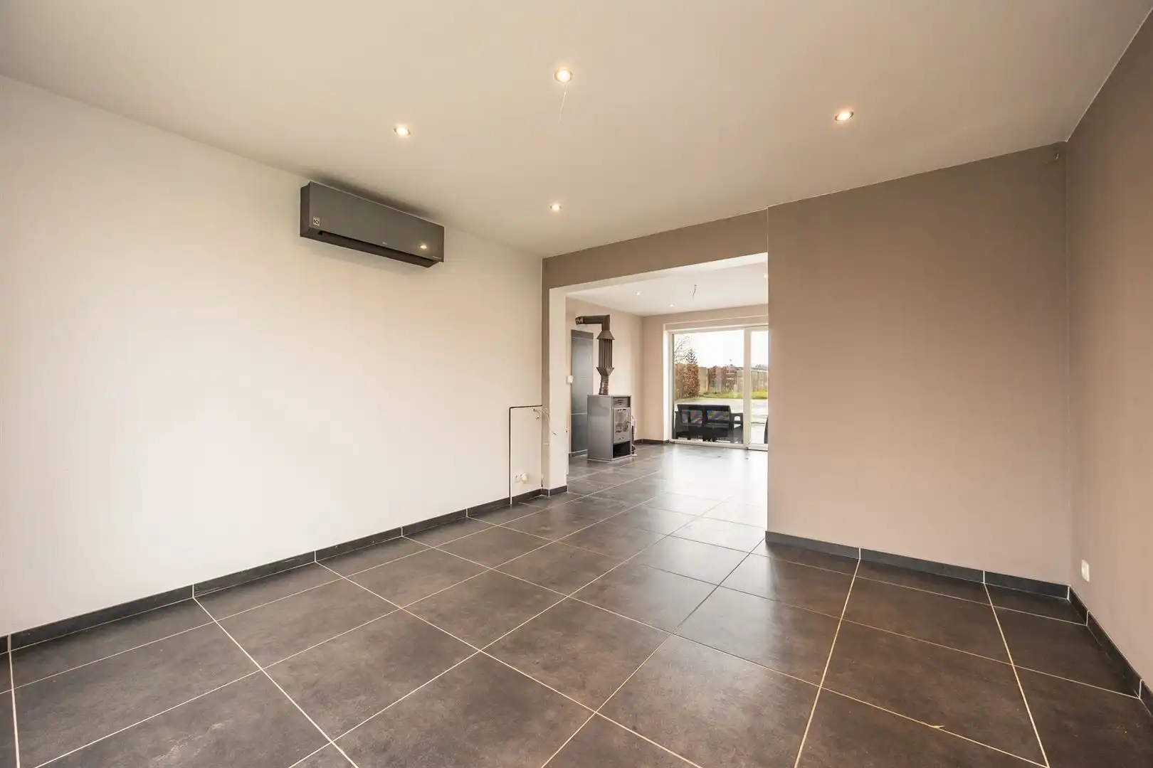 Een ruime halfopenbebouwing op 2000m2 foto 6