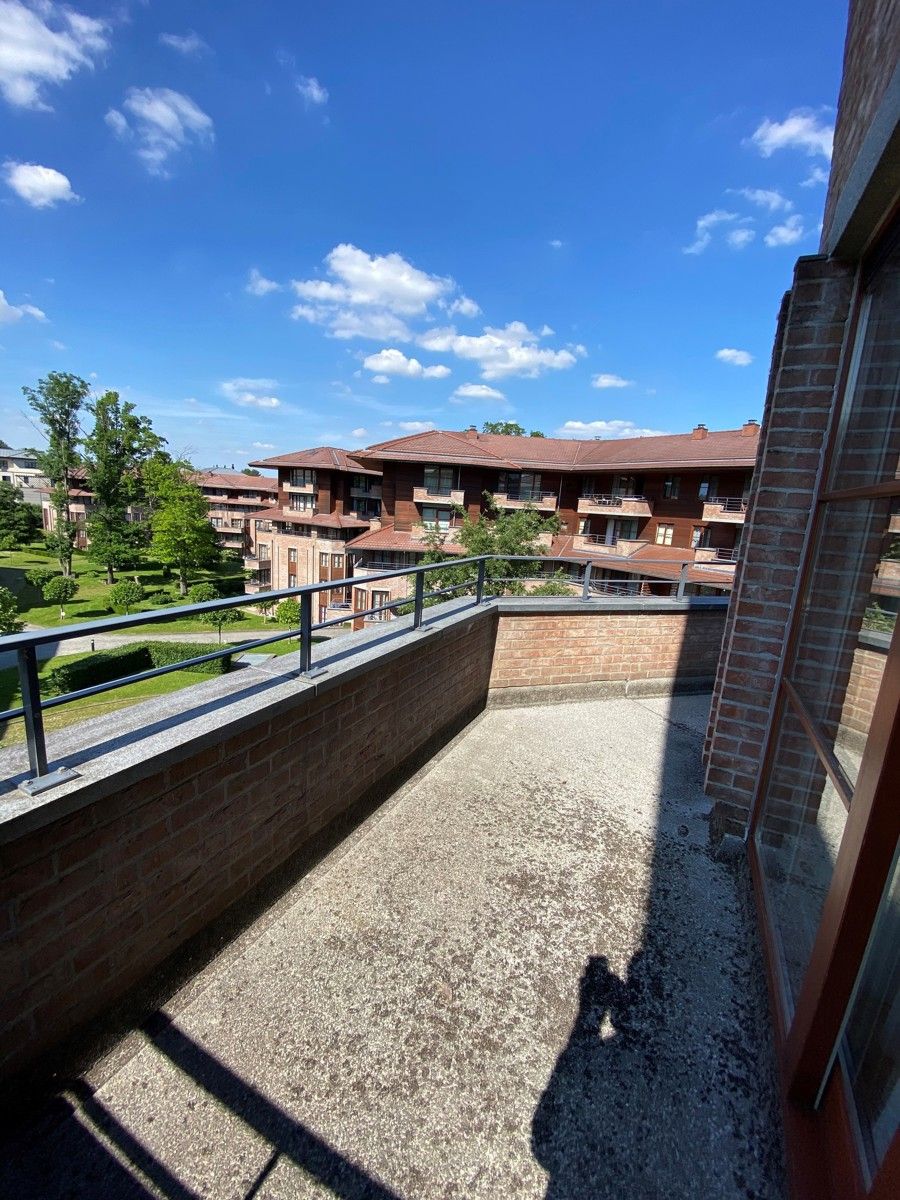 Prachtig gemeubeld appartement 2 kamers met terras.  foto 6