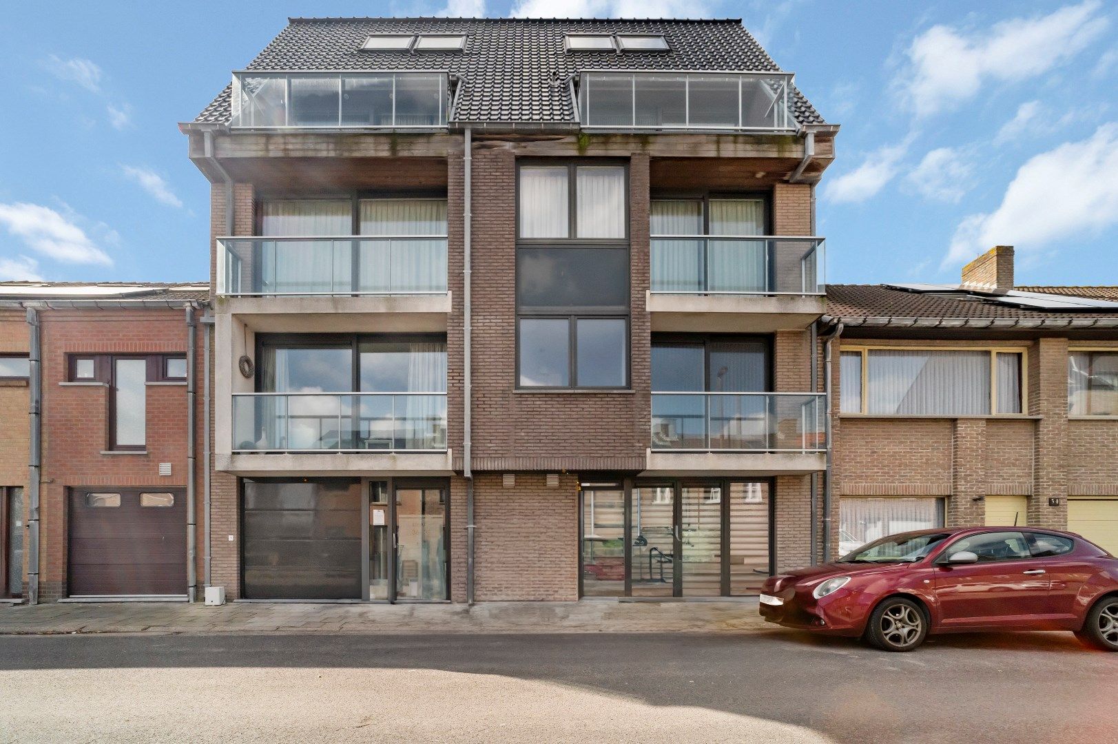 Verzorgd appartement met autostaanplaats op wandelafstand van het strand foto {{pictureIndex}}