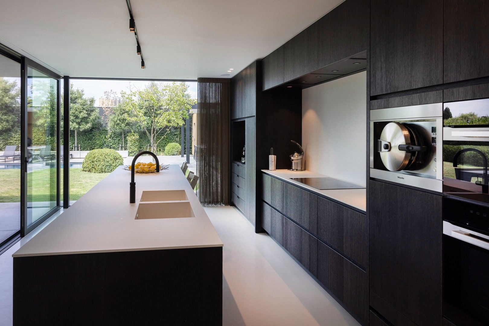 Ruime, stijlvolle villa met poolhouse en zwembad. foto 7