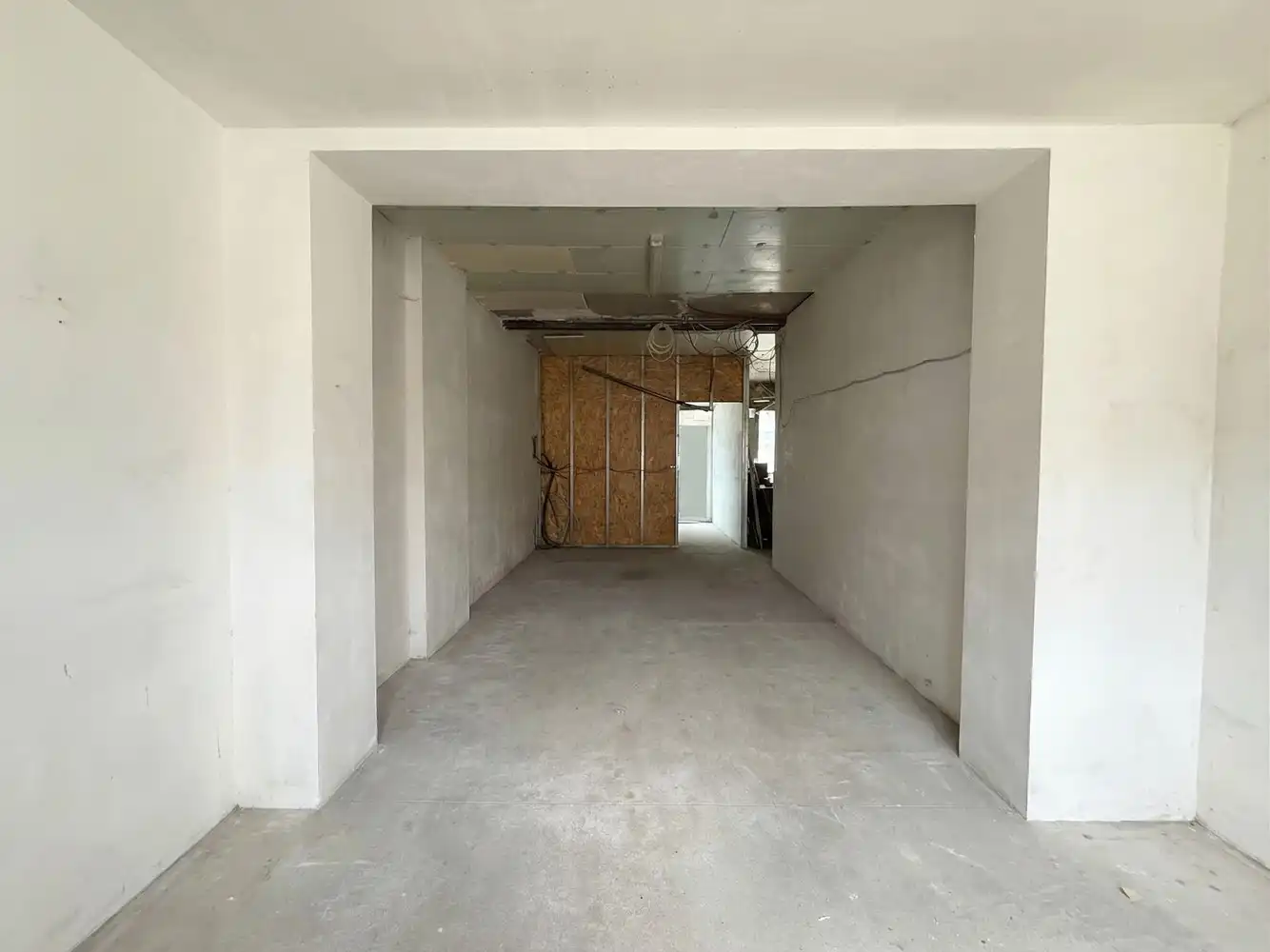 Casco handelspand in centrum Diepenbeek foto 4