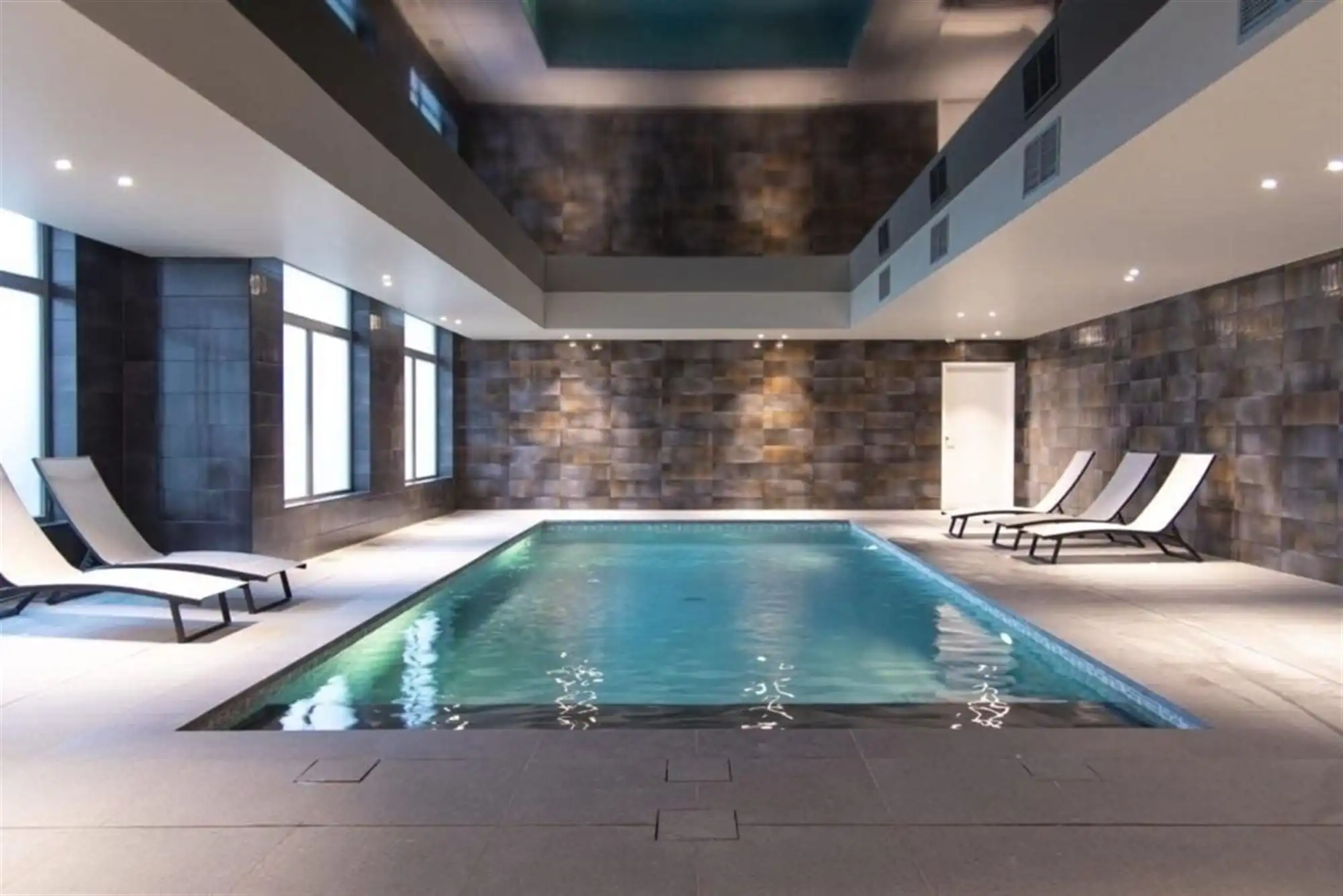 Interessant opbrengsteigendom in Zeebrugge foto 23