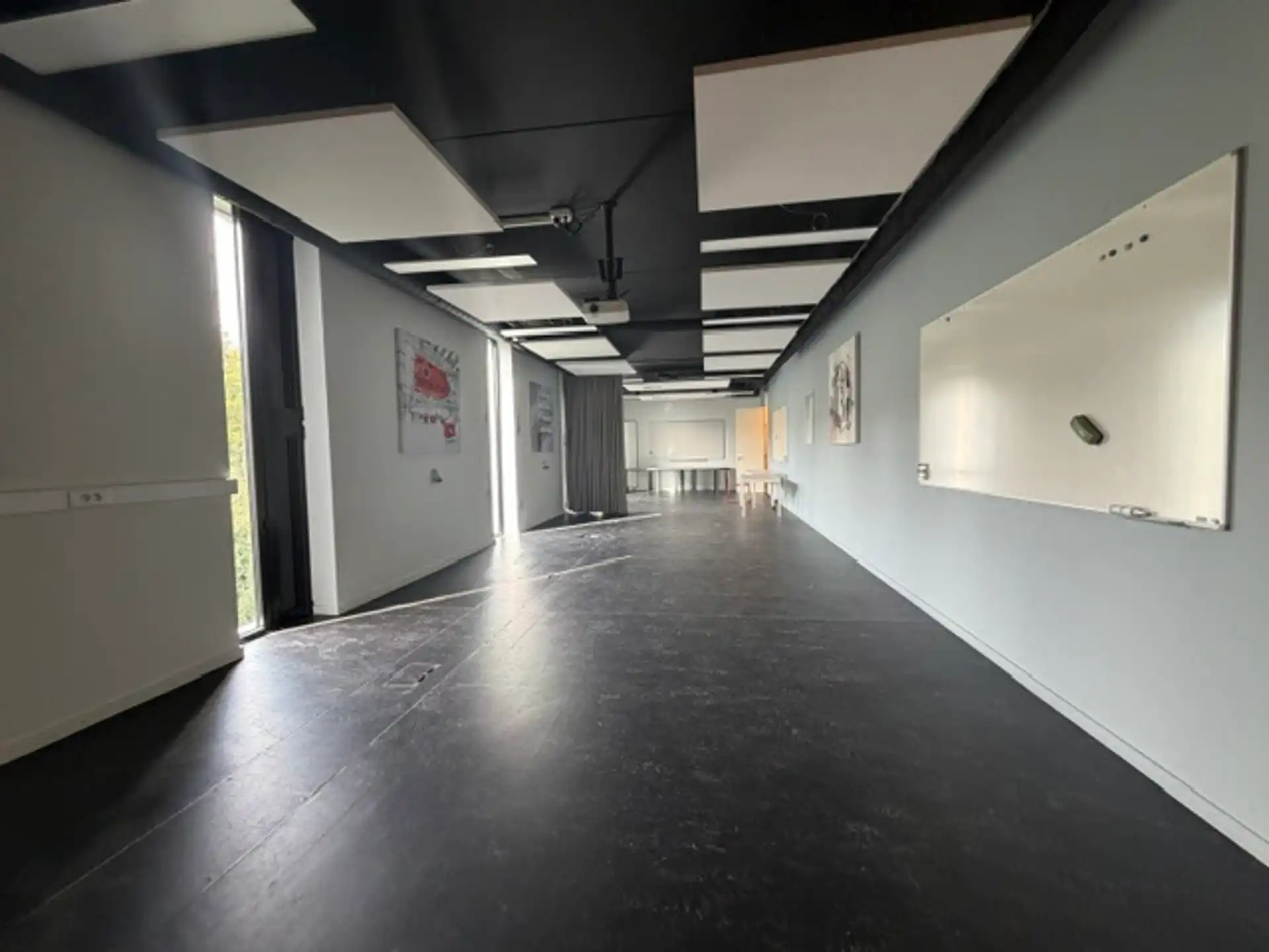 Recent en kwalitatief semi-industrieel bedrijfsgebouw – 3.790 m² op 8.989 m² foto 5
