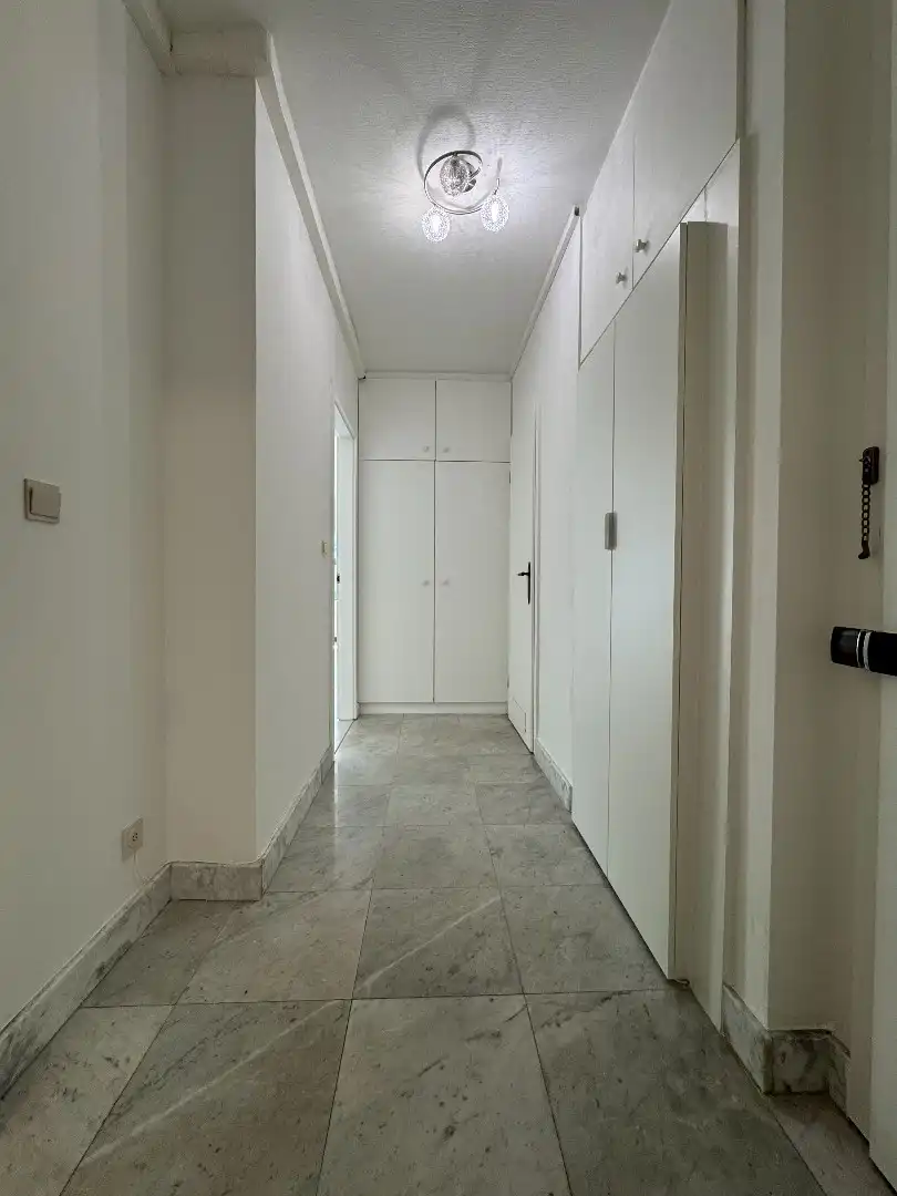 een GLVL. appartement met ondergrondse autostaanplaats foto 4