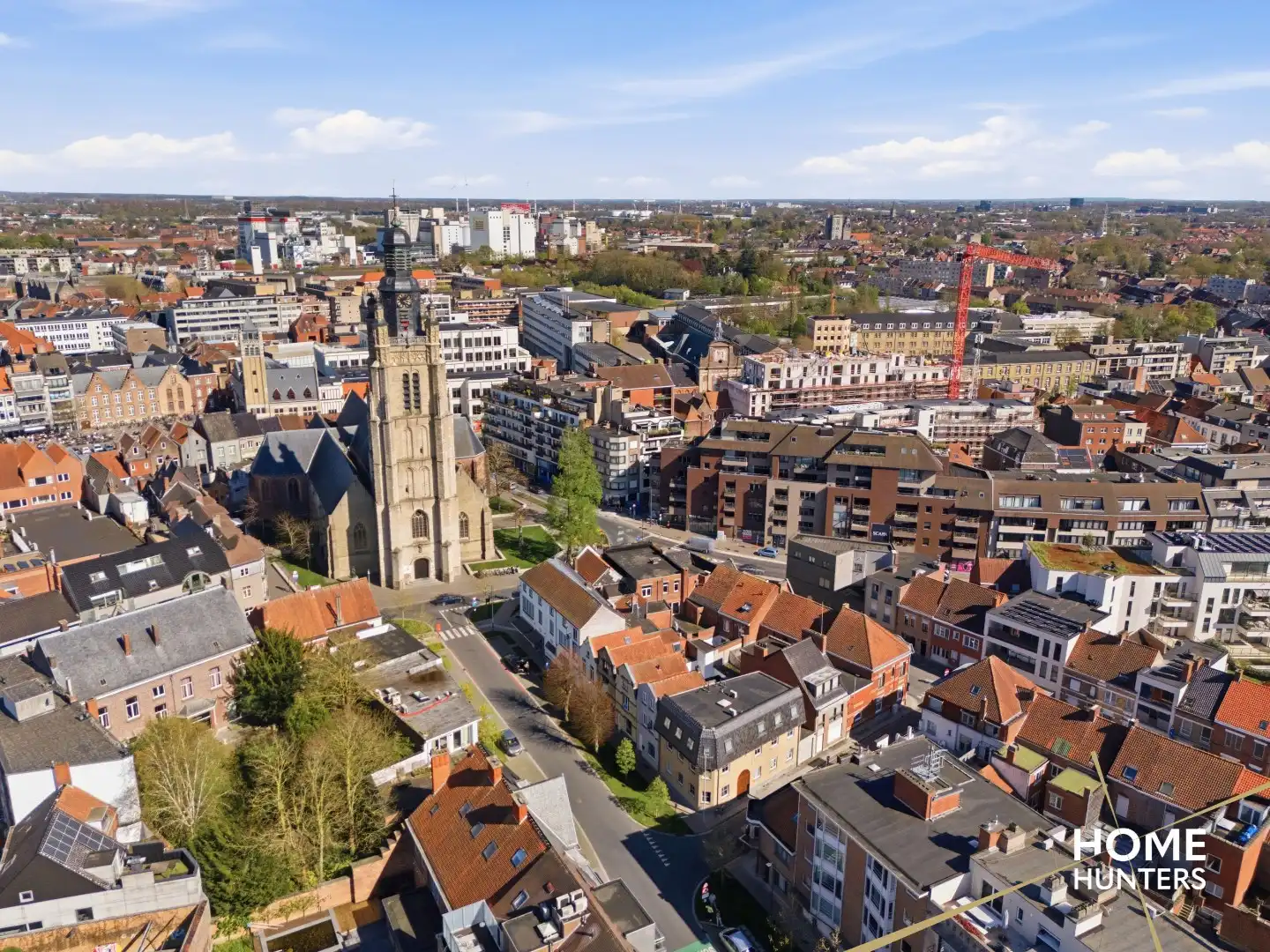 Charmante en instapklare woning met unieke stadskoer en garage foto 23