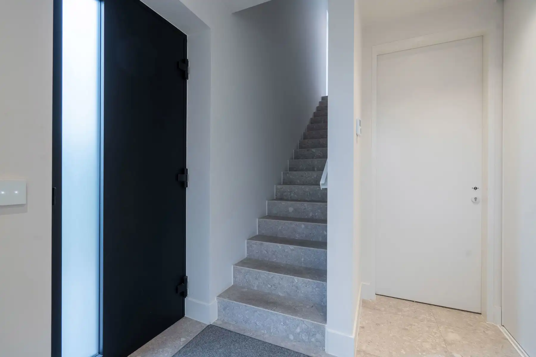 Recent duplex met 2 slpk en eigen inkom foto 8