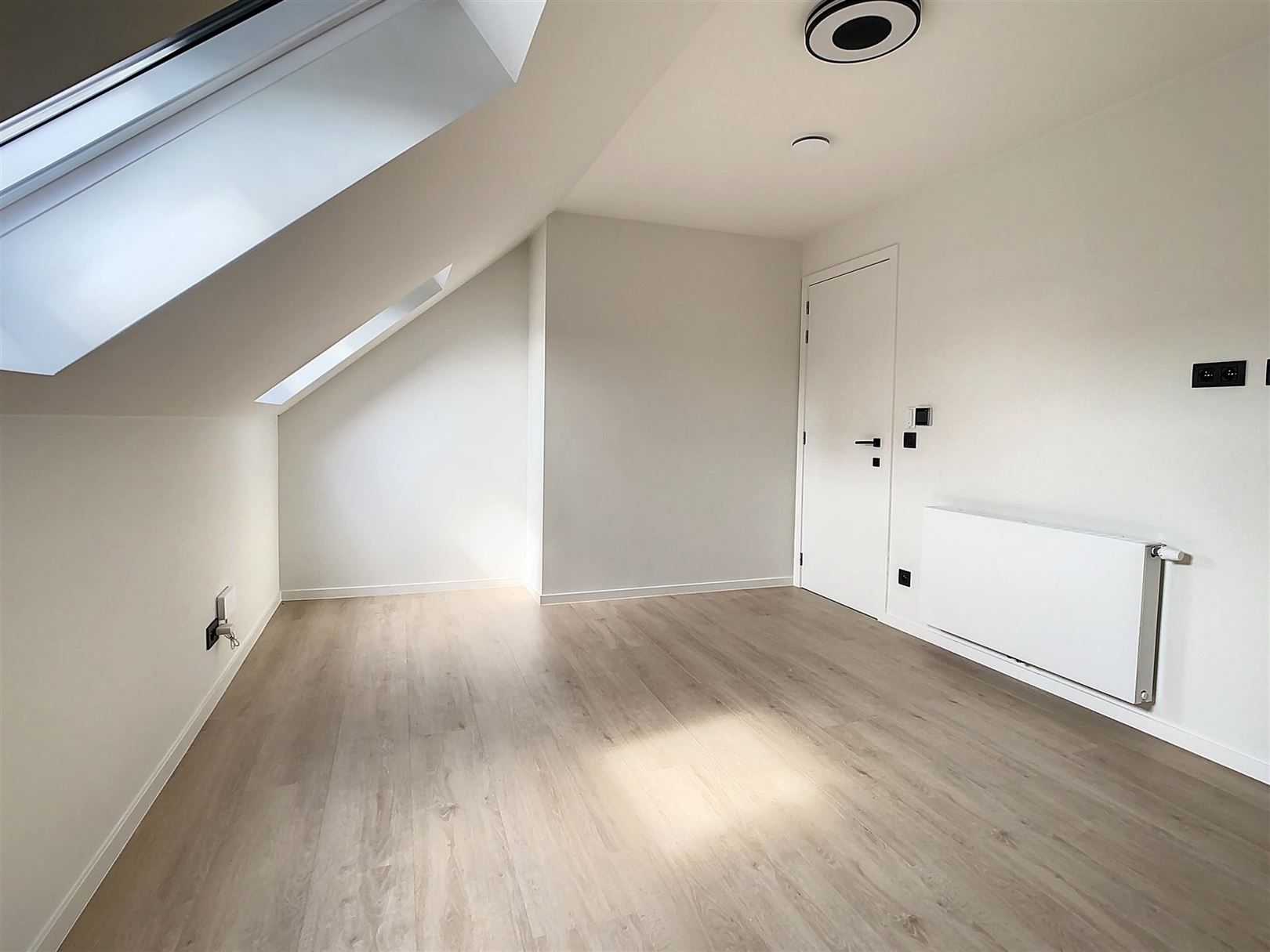 Exclusieve woning met bijbouw (uitbating B&B) opp 40a 22ca foto 26