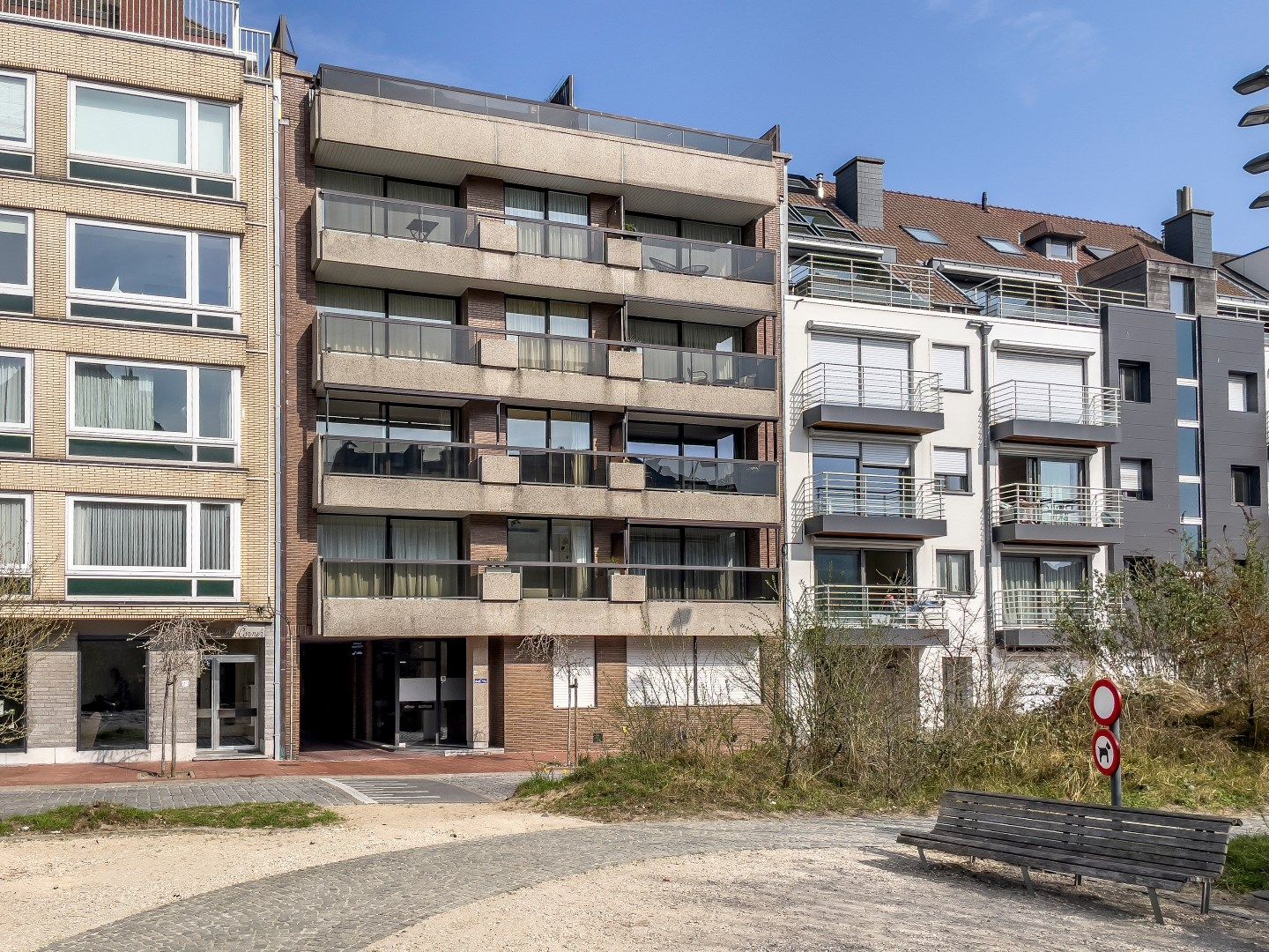 ()=>{if(producerUpdateValueVersion(node),producerAccessed(node),node.value===ERRORED)throw node.error;return node.value} Dumortierlaan 96 - - 8300 Knokke