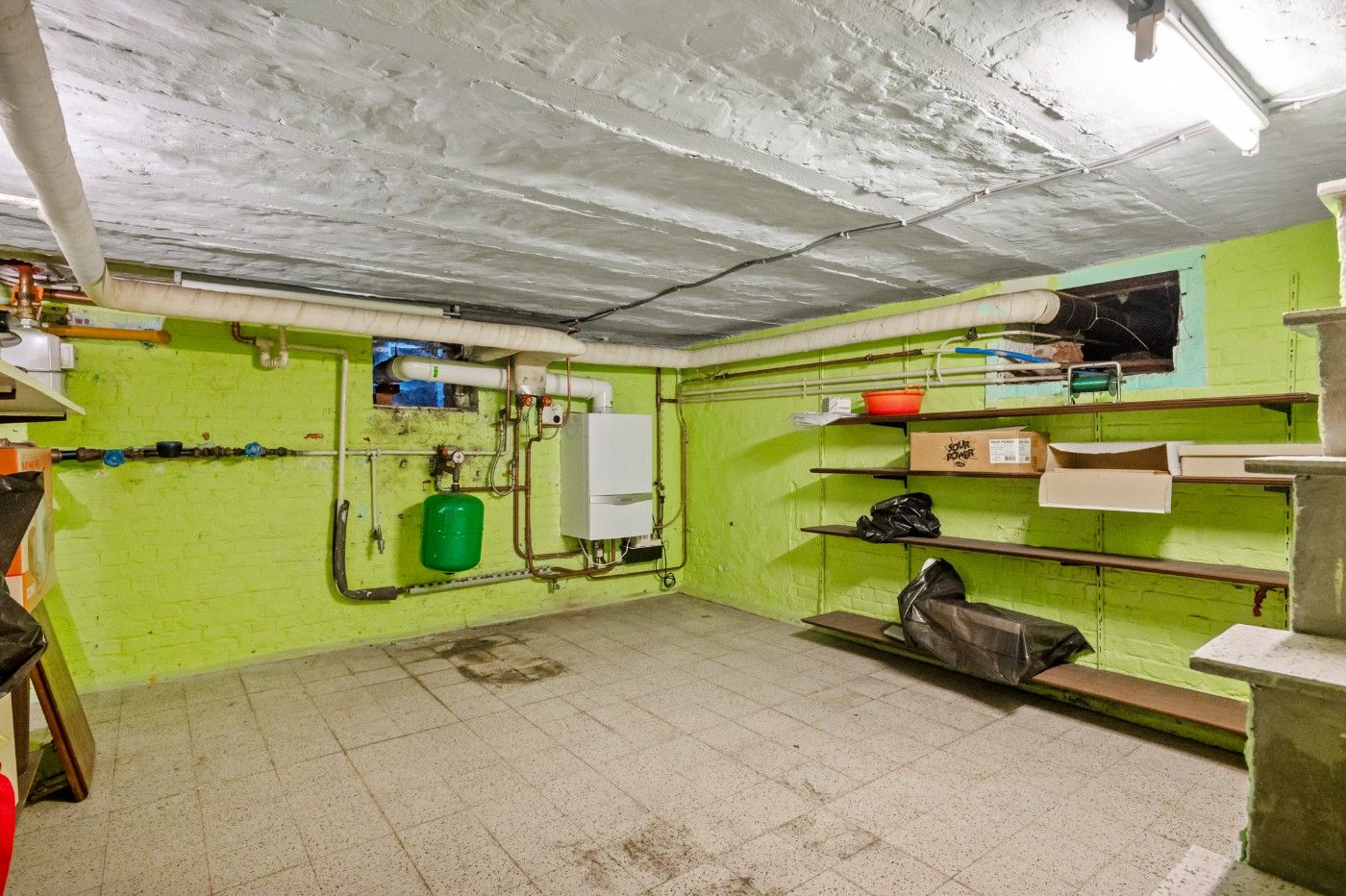 Te renoveren woning met 2 à 3 slpk., dubbele garage en tuin foto 14