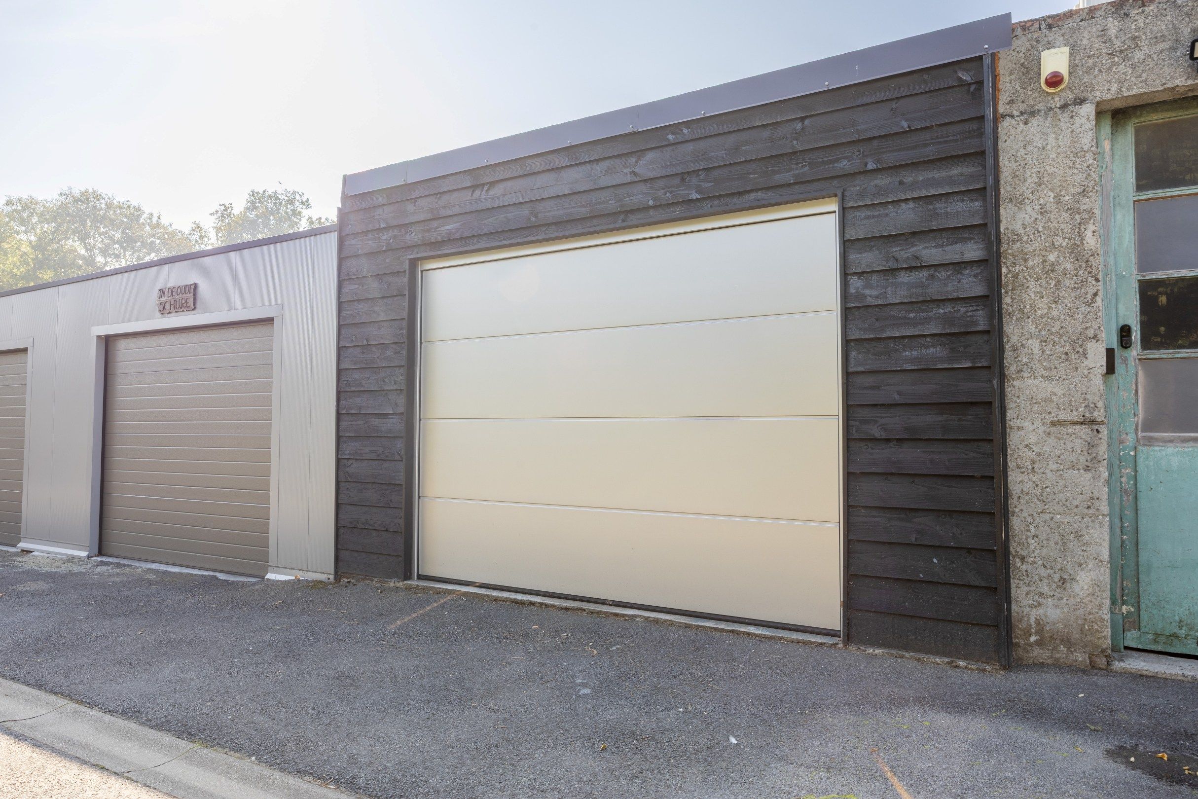 GERENOVEERDE WONING MET TUIN EN UITWEG foto 17