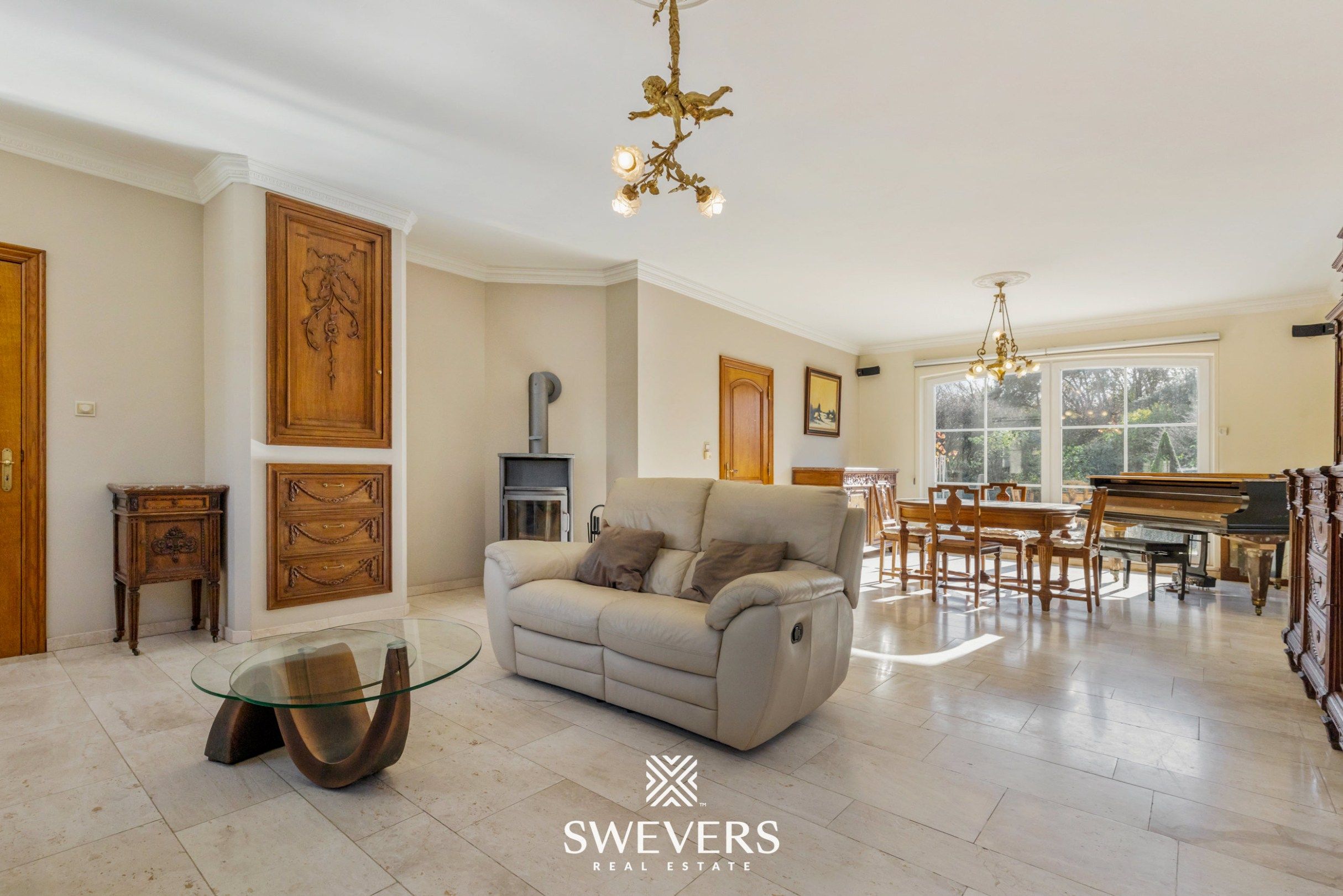 Ruime gezinswoning (282m²) met 4 slaapkamers te Lummen foto 6