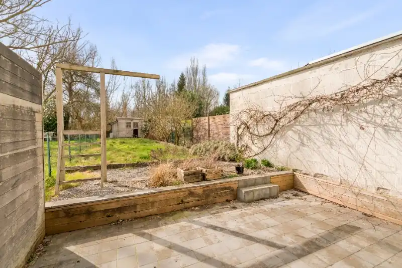 Instapklare woning met 3 slpkmrs op 282m² foto 16