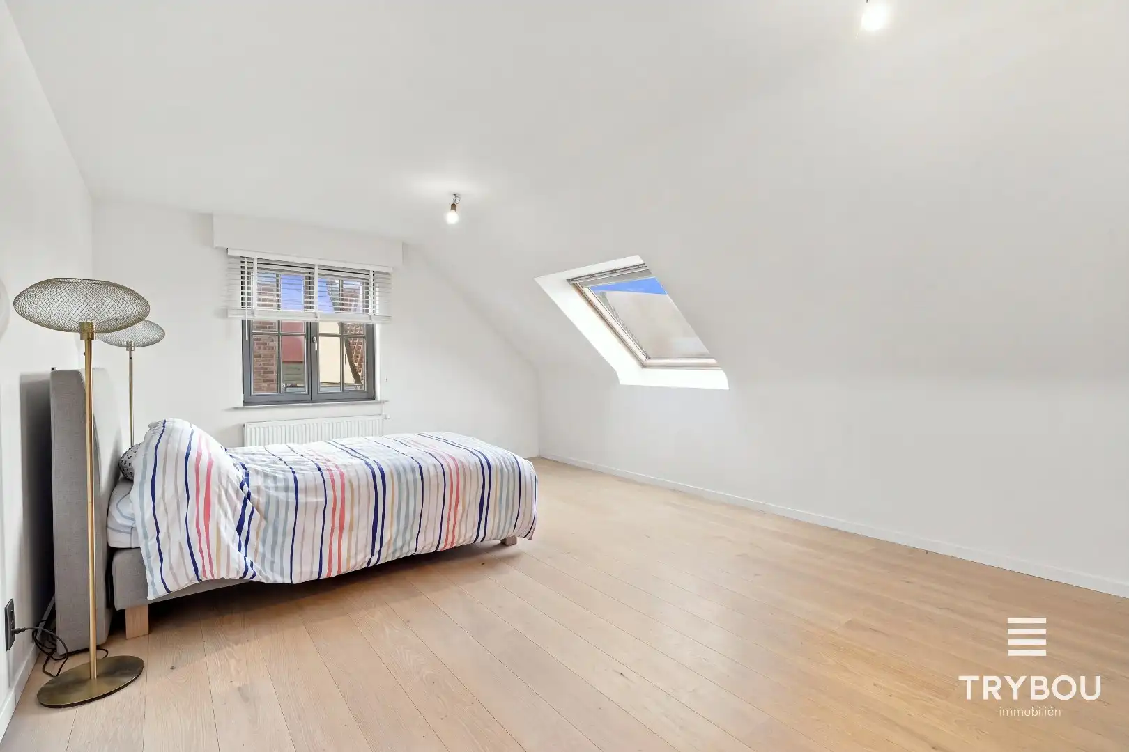 Alleenstaande luxueuze woning met 5 slaapkamers!  foto 19