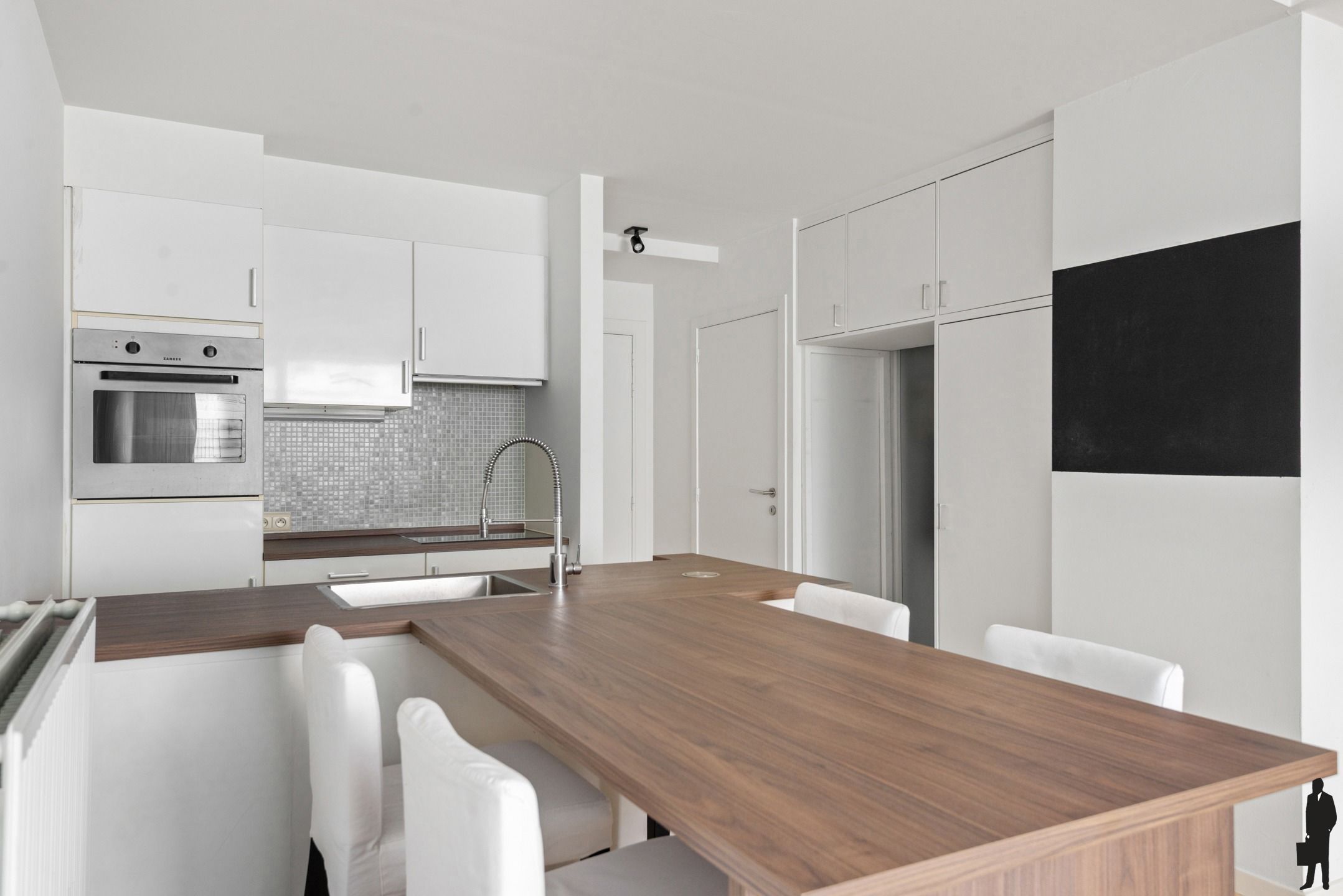 Zeldzame troef in de binnenstad: appartement met 27 m² privéterras foto 4