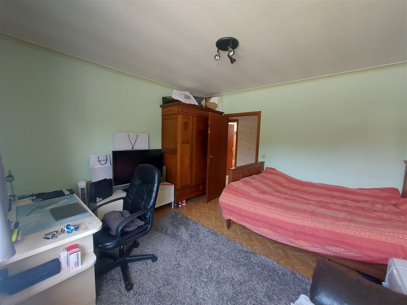 Veelzijdig renovatiepand met woonst en winkel Vloesberg foto 12