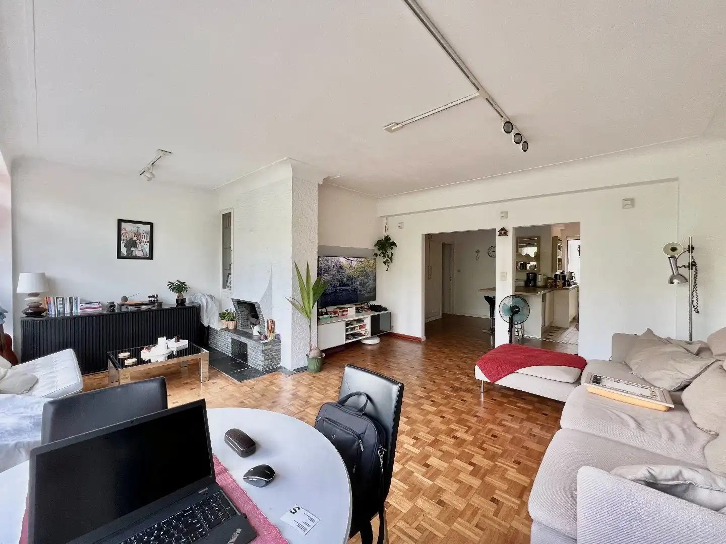 Modern ingericht GEMEUBELD 2 slpk appartement  foto 3