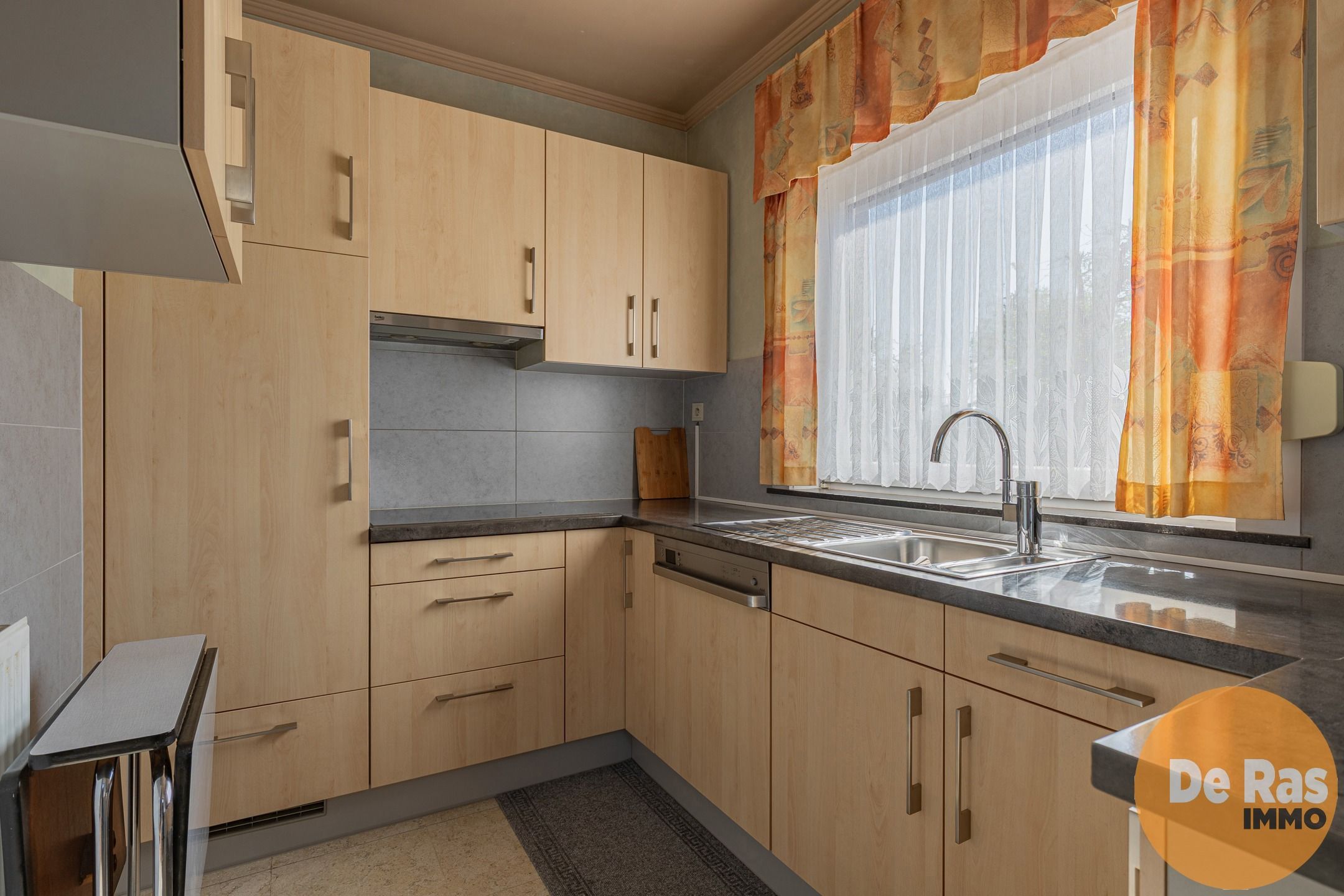 MERE - Verzorgde woning met tuin, garage en 2 slaapkamers foto 7