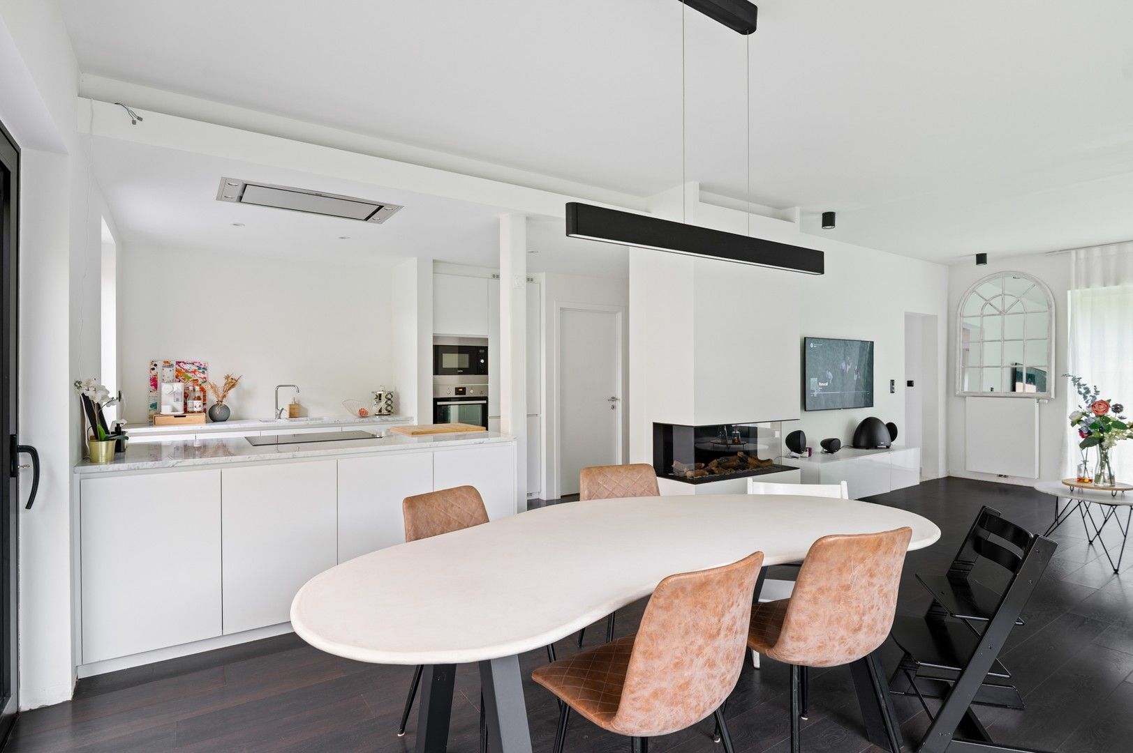 Moderne instapklare woning, perceel van 1102m² op topligging foto 6
